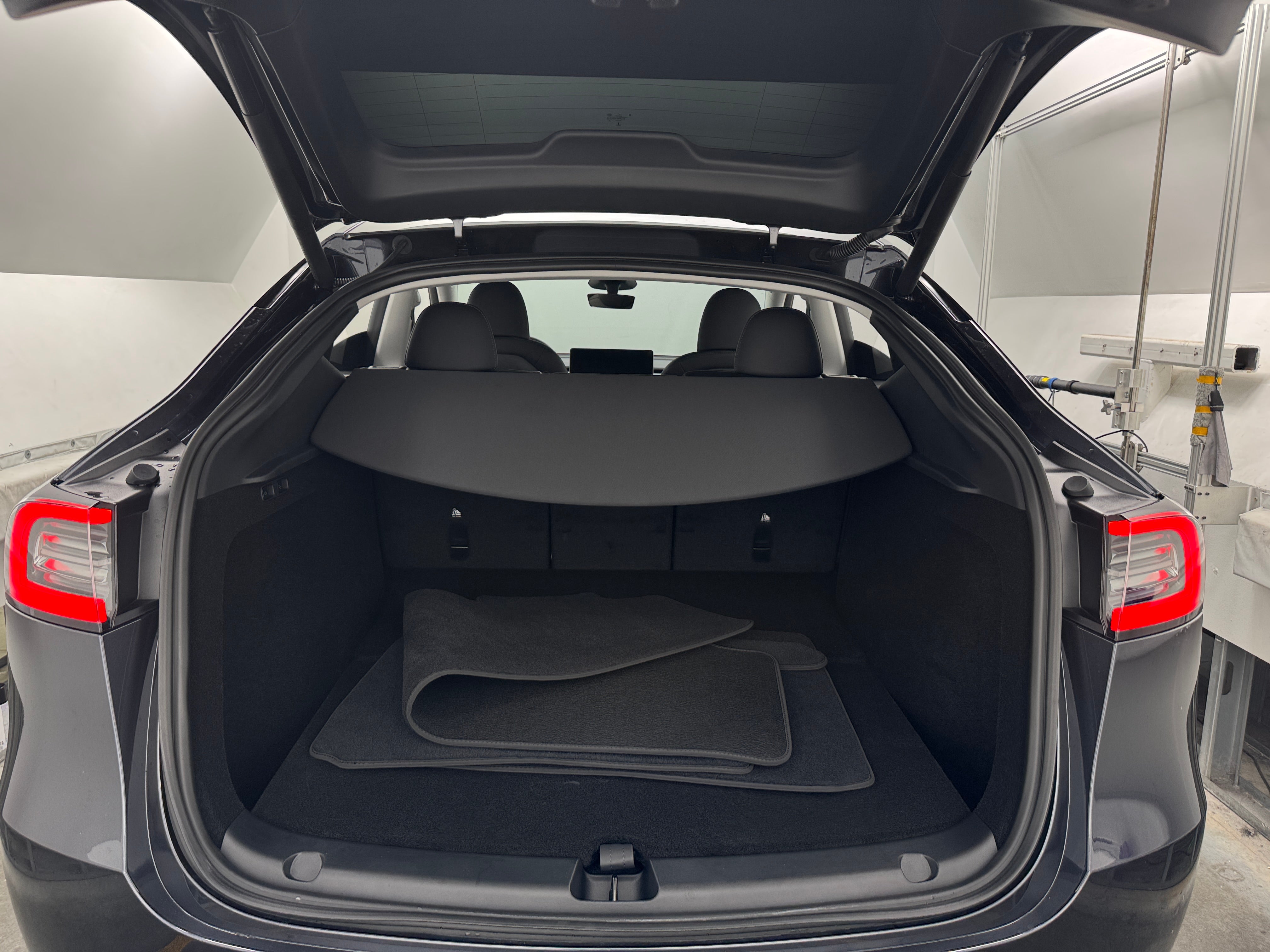 2025 Tesla Model Y Performance 6