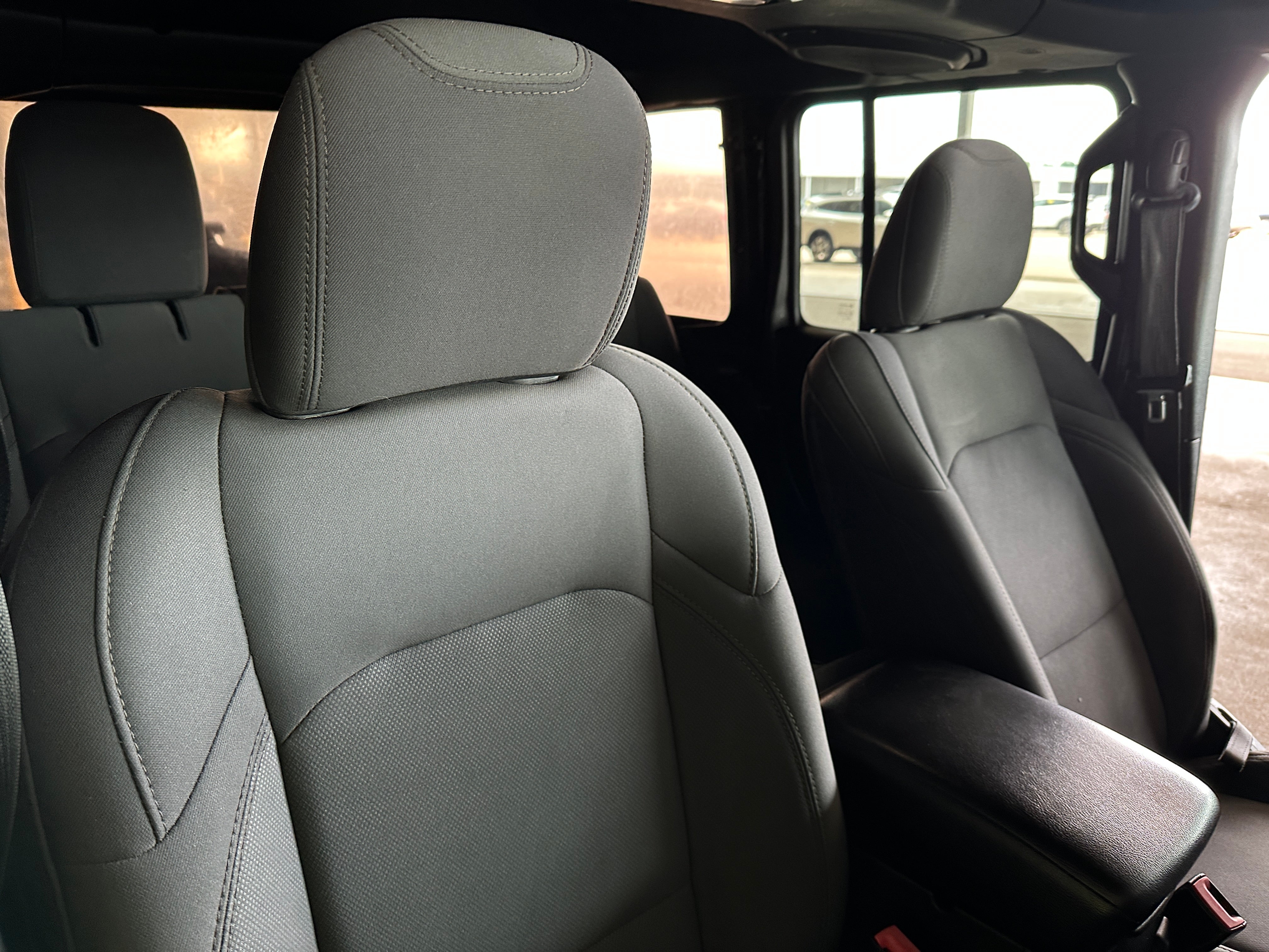 2018 Jeep Wrangler Unlimited Sport S 2