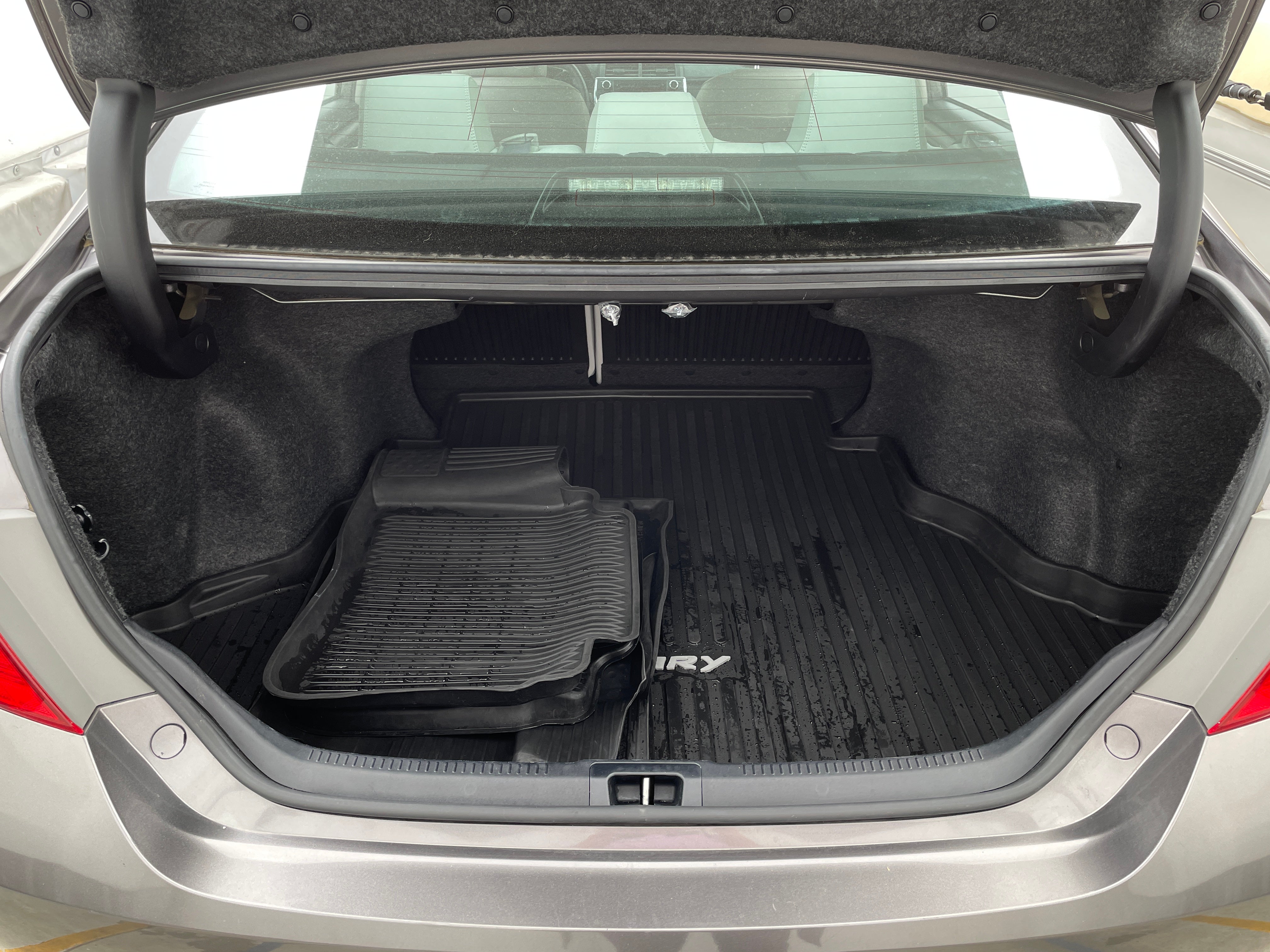 2017 Toyota Camry XLE 6