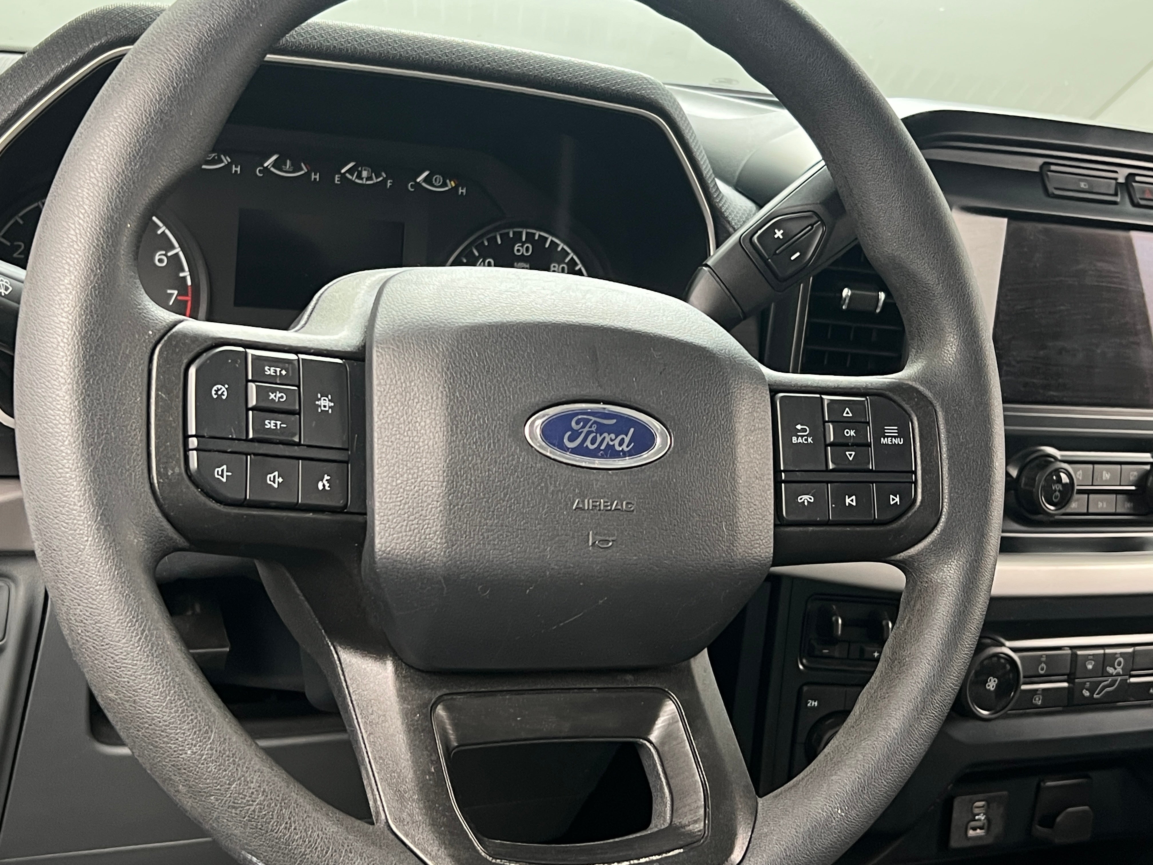 2023 Ford Econoline E-150 4