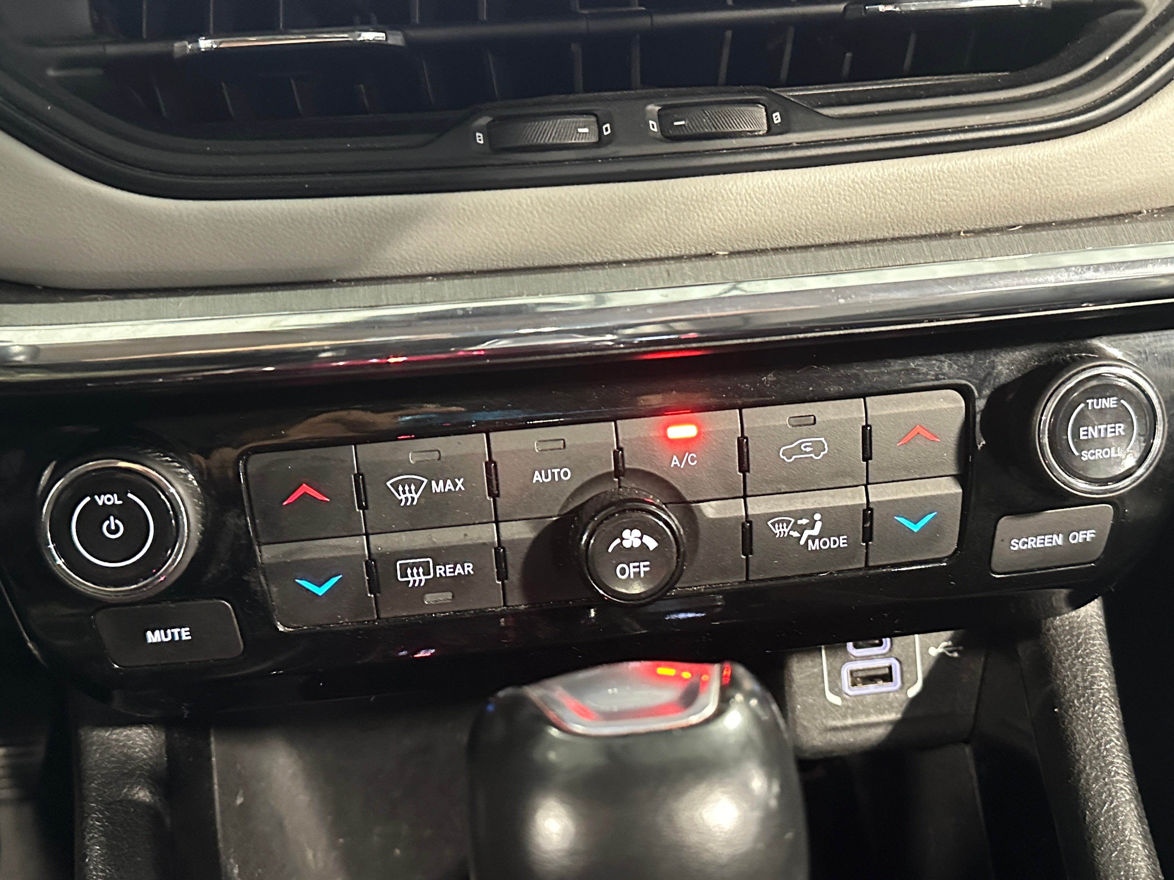 2022 Jeep Compass Limited 3