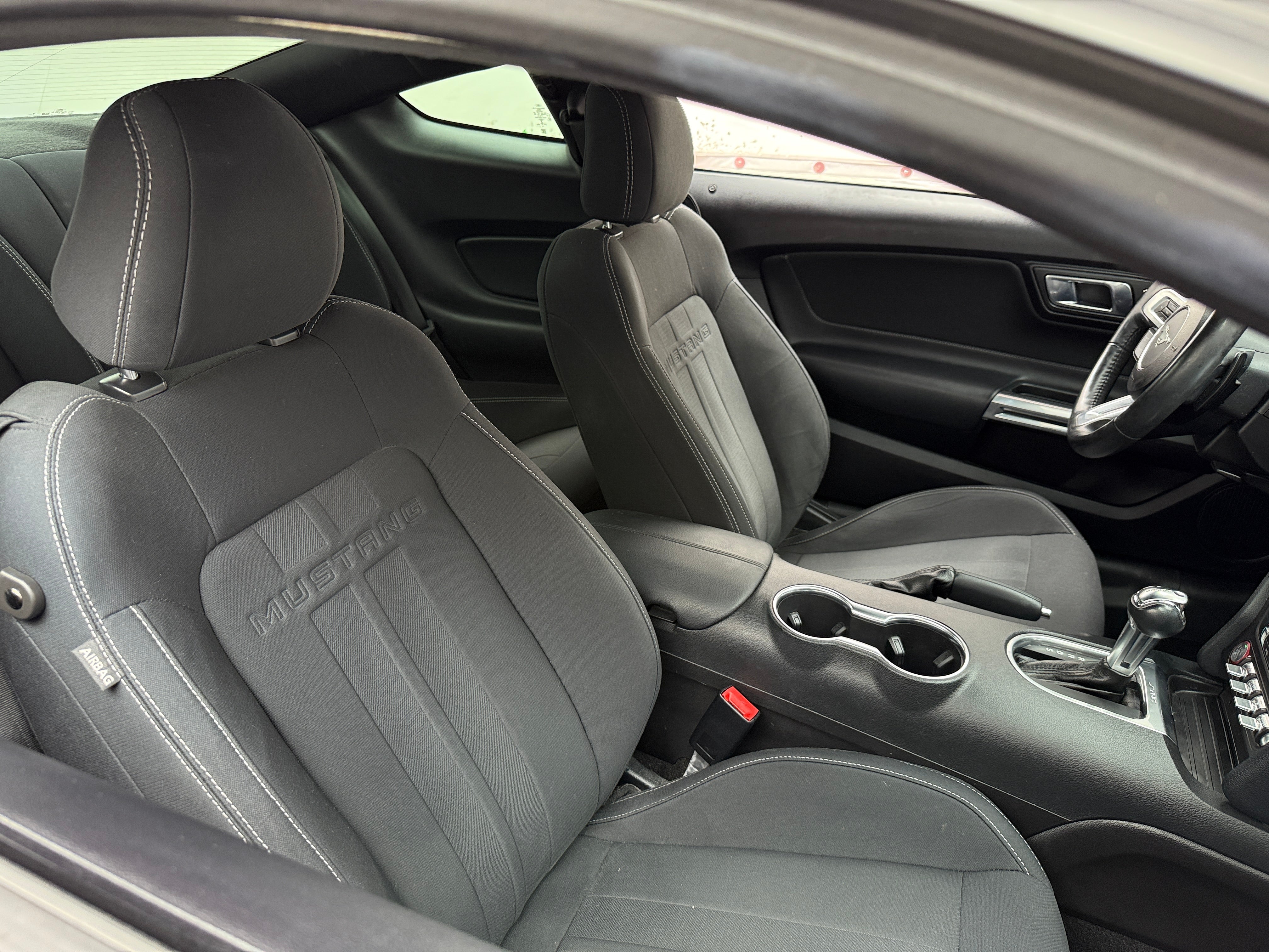 2019 Ford Mustang  2