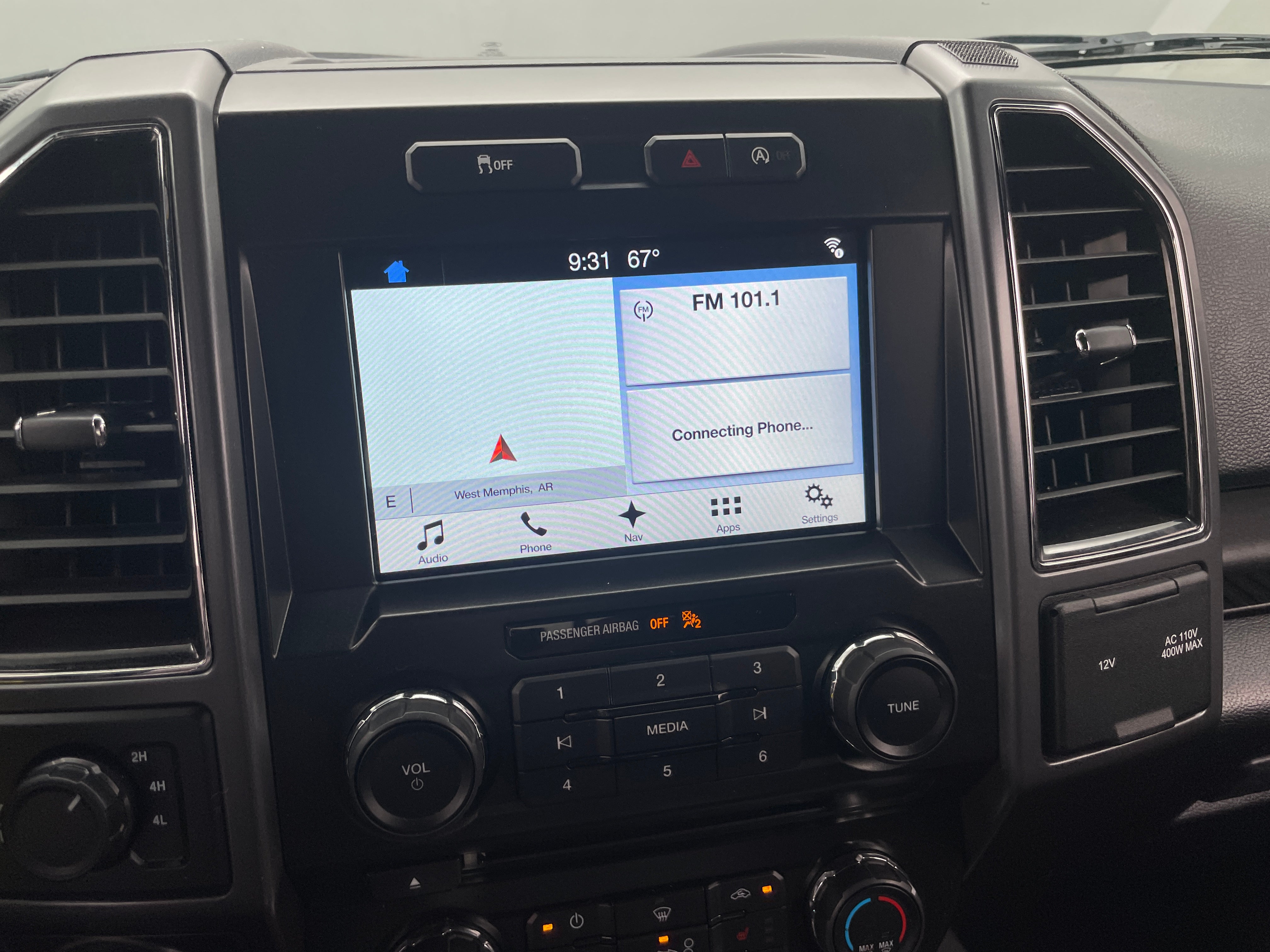 2017 Ford Econoline E-150 4