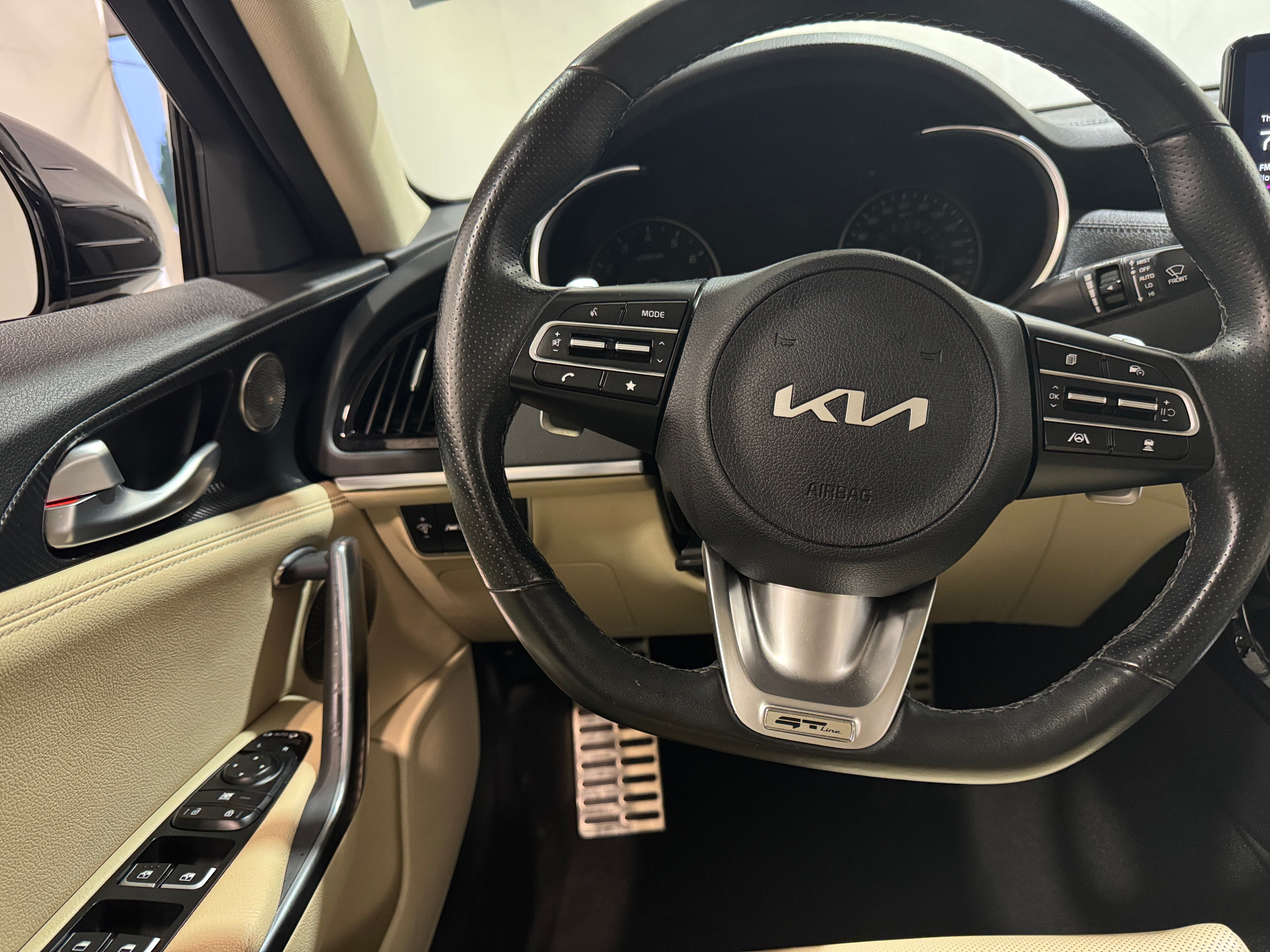 2023 Kia Stinger GT-Line 4