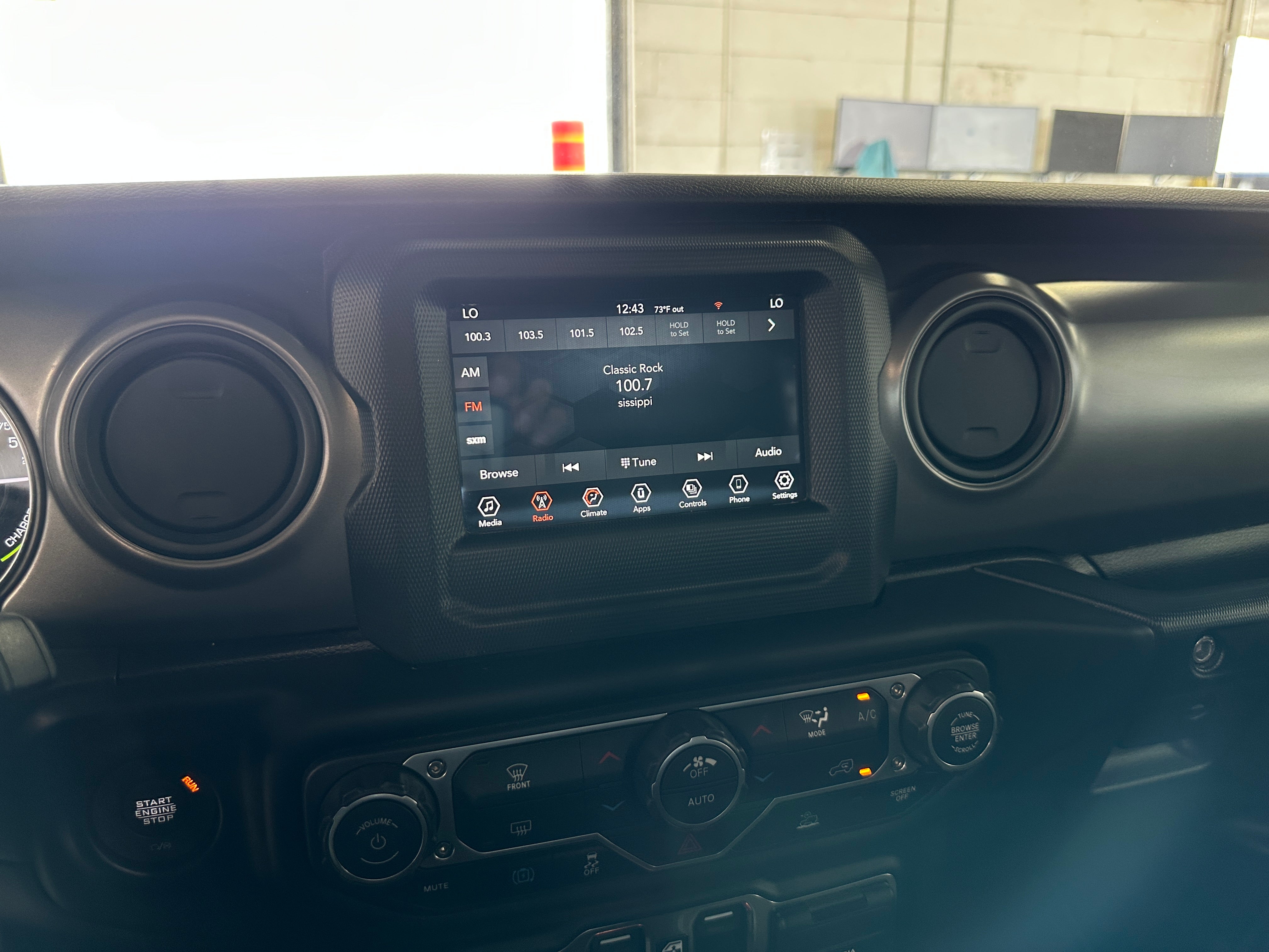 2023 Jeep Wrangler Willys Wheeler 4