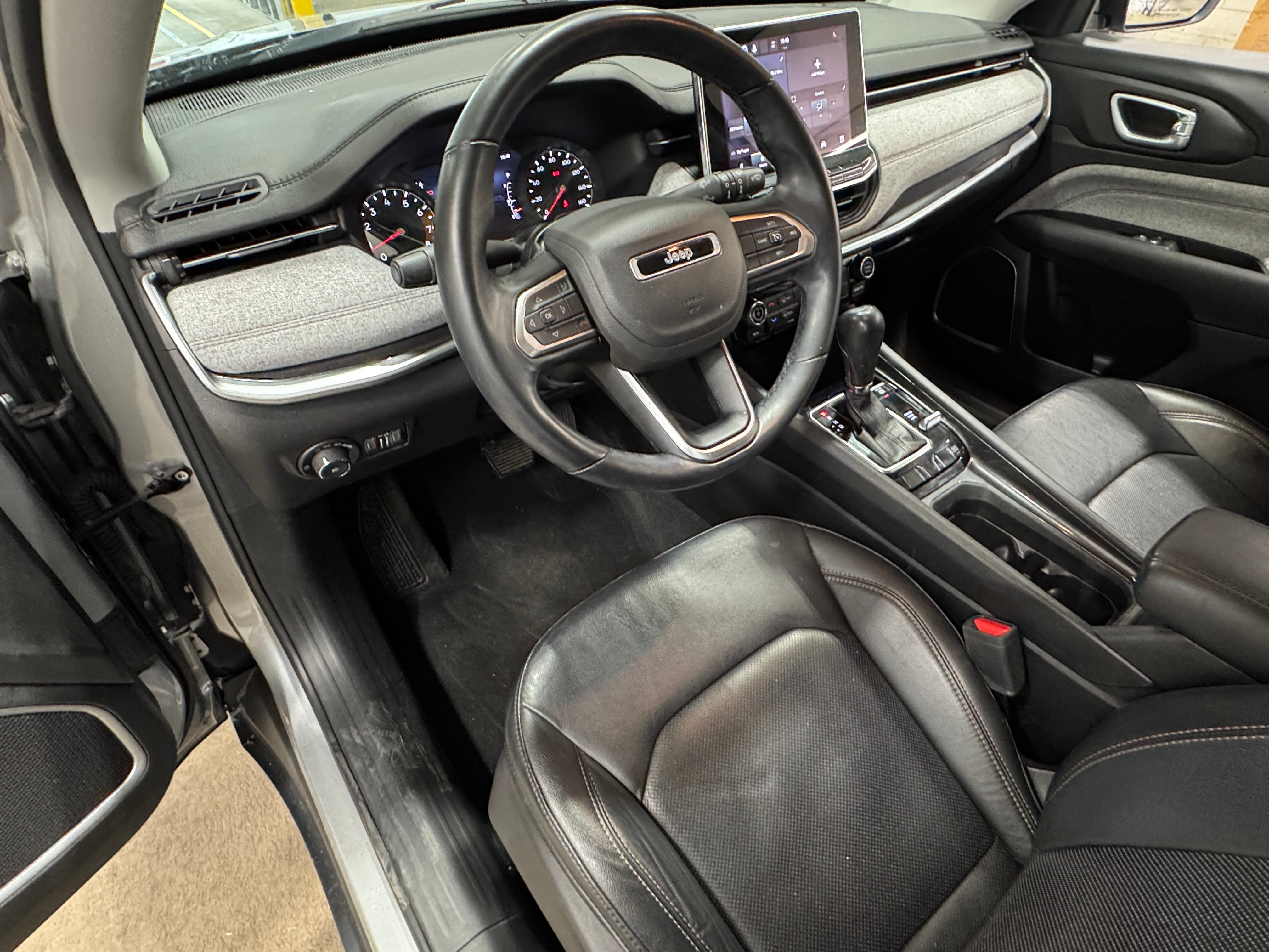 2022 Jeep Compass Latitude 2