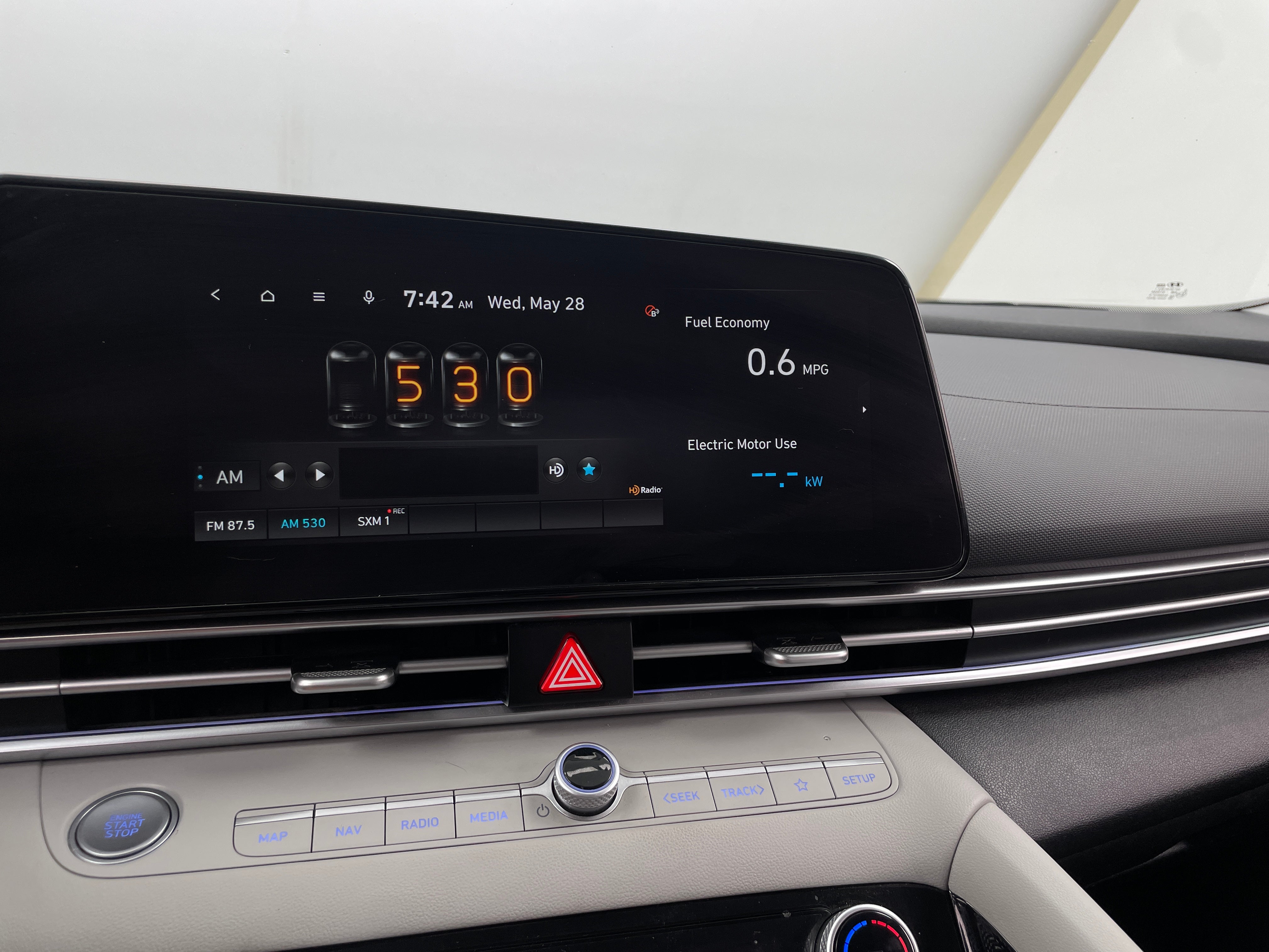 2022 Hyundai Elantra Limited Edition 3