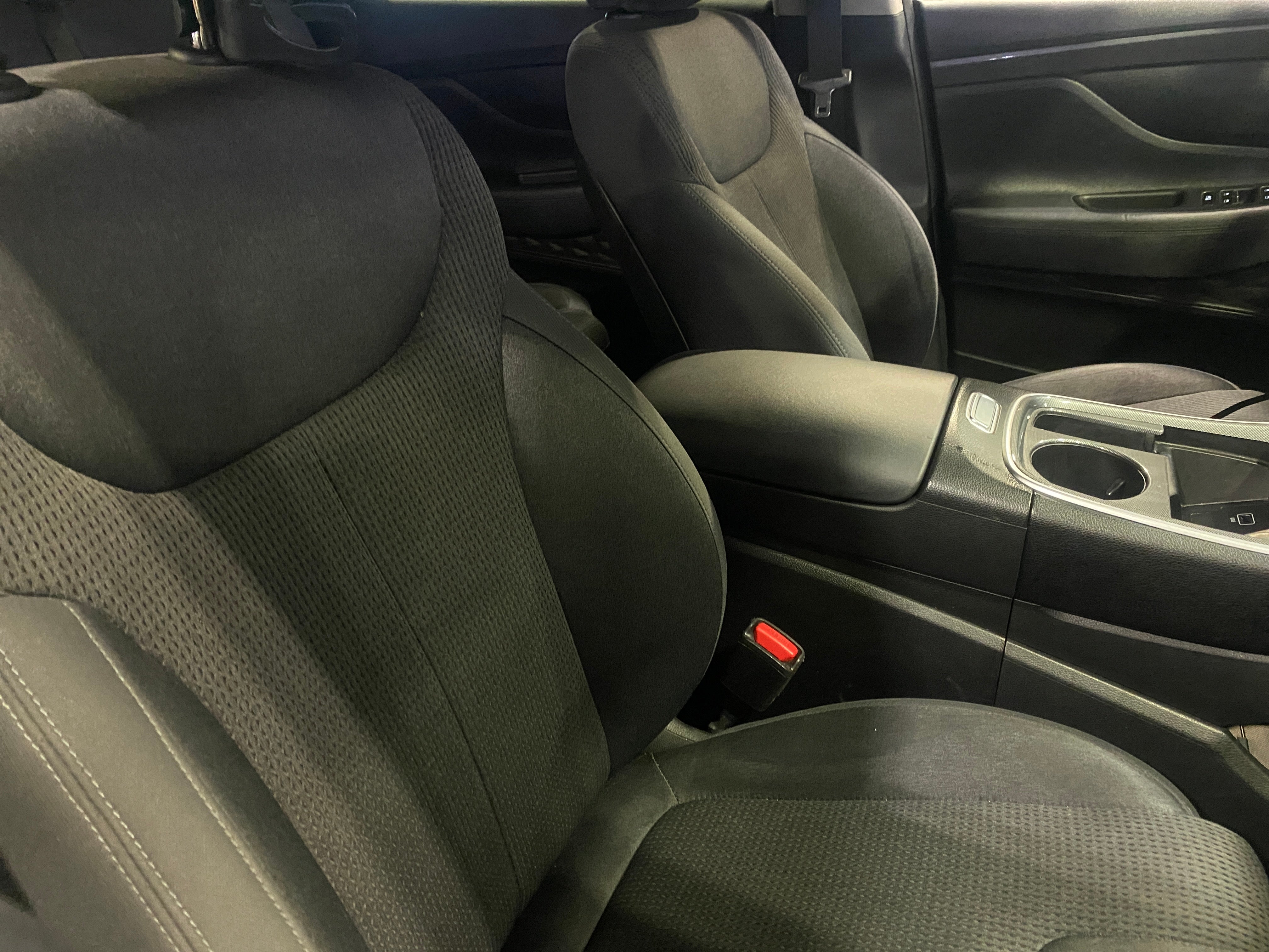 2022 Hyundai Santa Fe SE 2