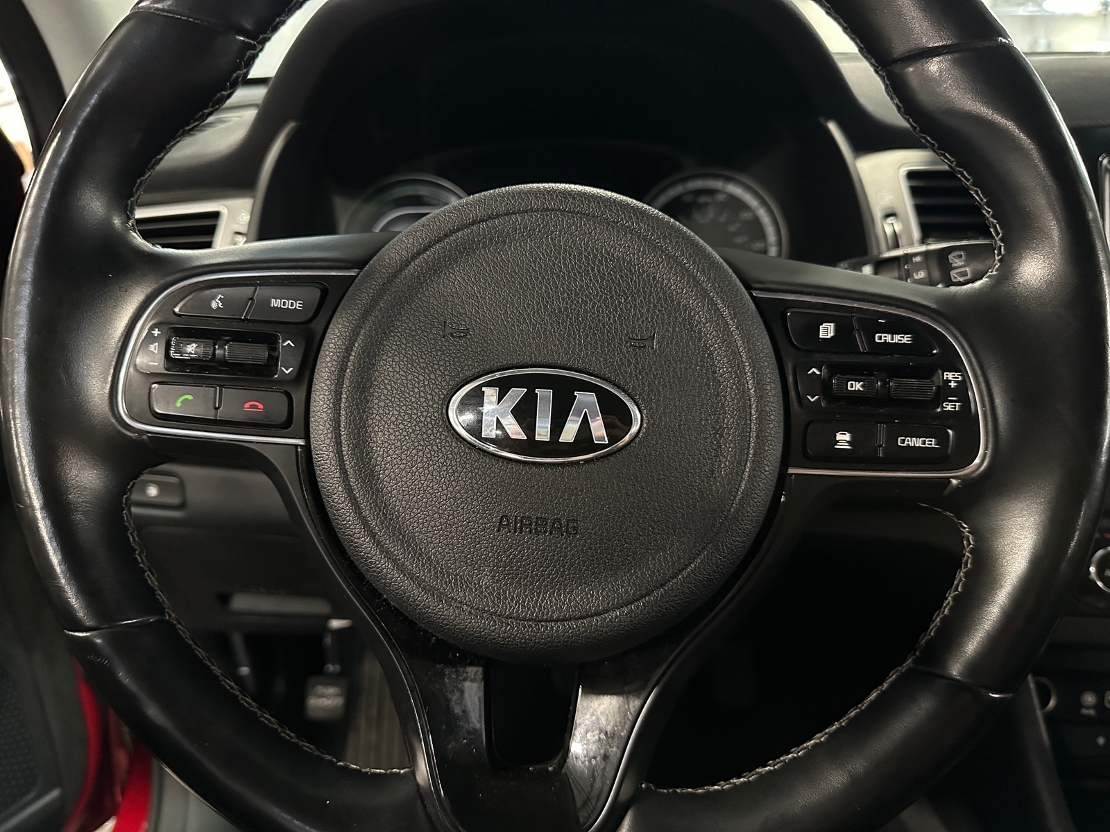 Thumbnail: 2018 Kia Niro - 4