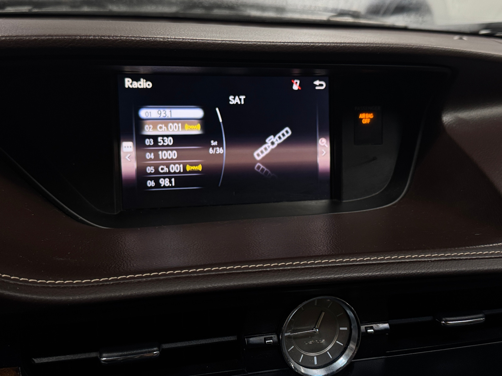 Thumbnail: 2016 Lexus ES - 3