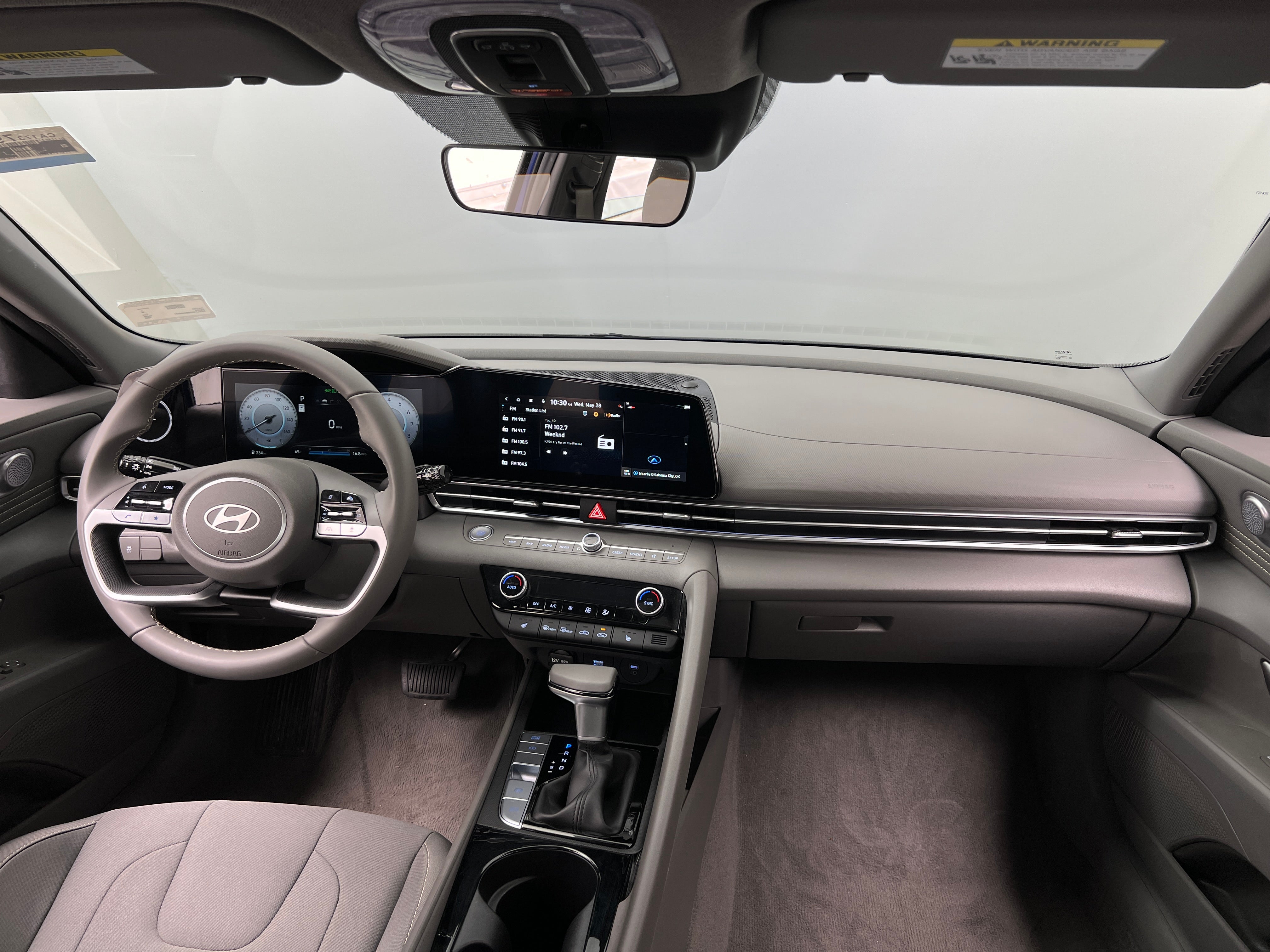 2025 Hyundai Elantra SEL 3