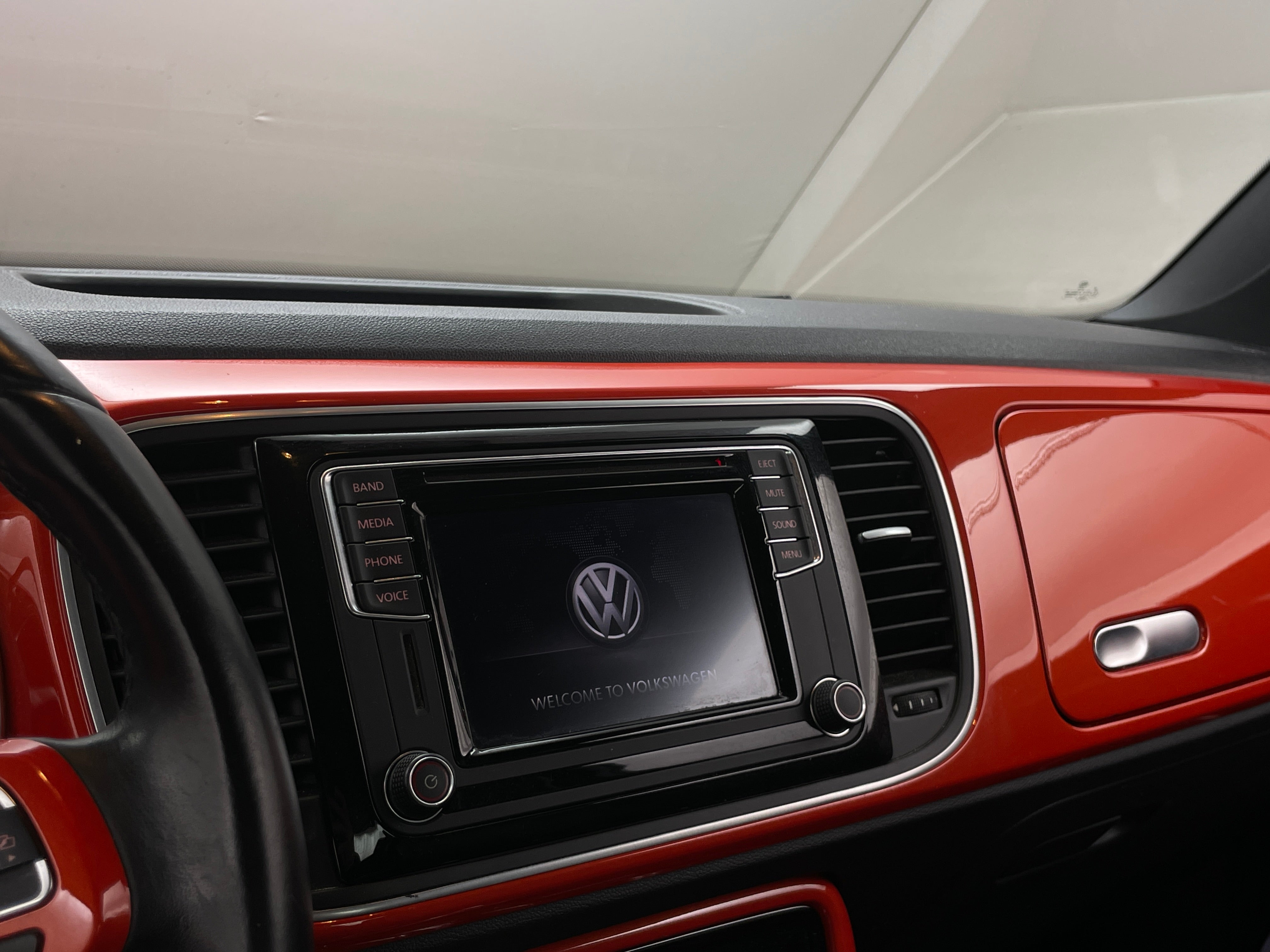 2017 Volkswagen Beetle SE 3