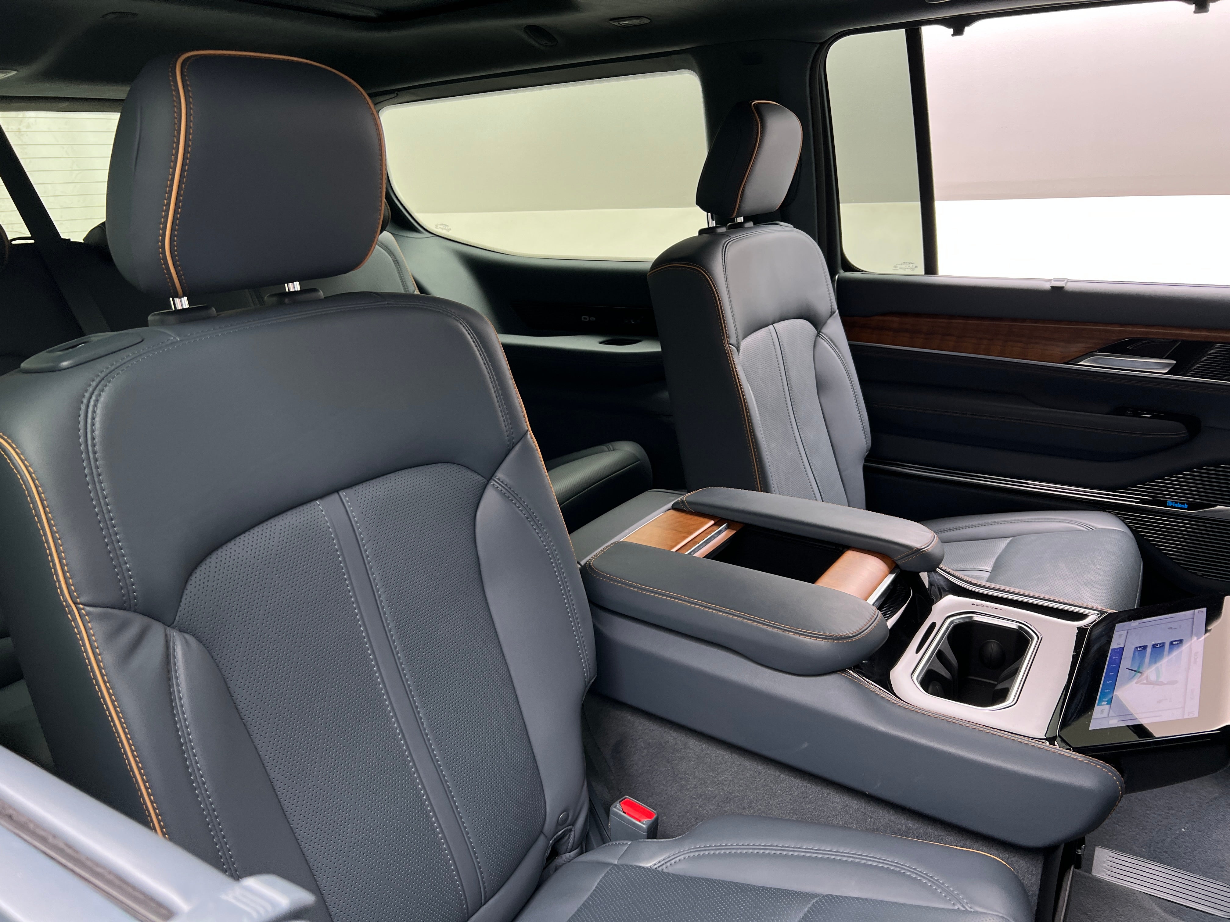 2022 Jeep Grand Wagoneer Series II 5