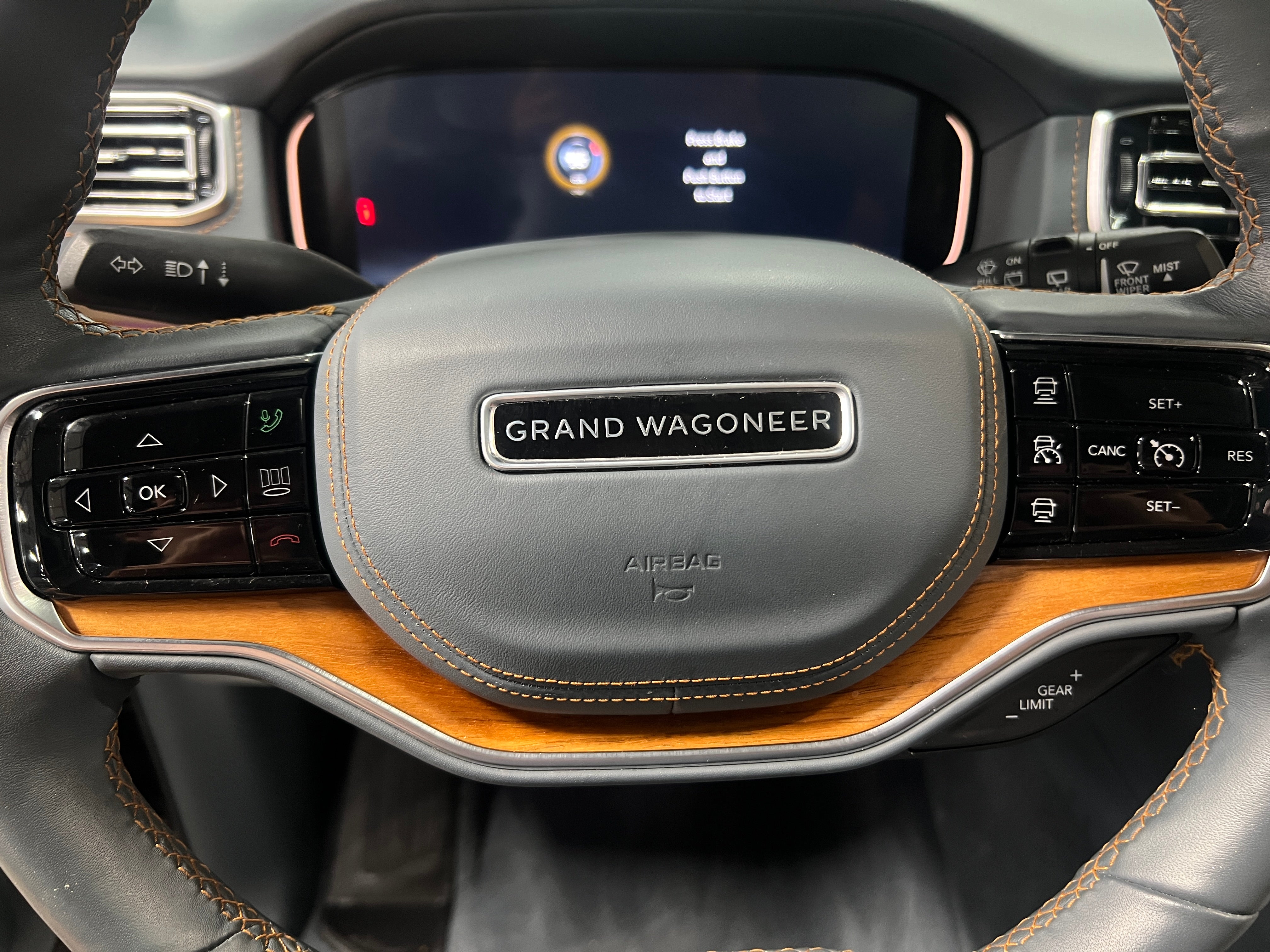 2022 Jeep Grand Wagoneer Series II 4