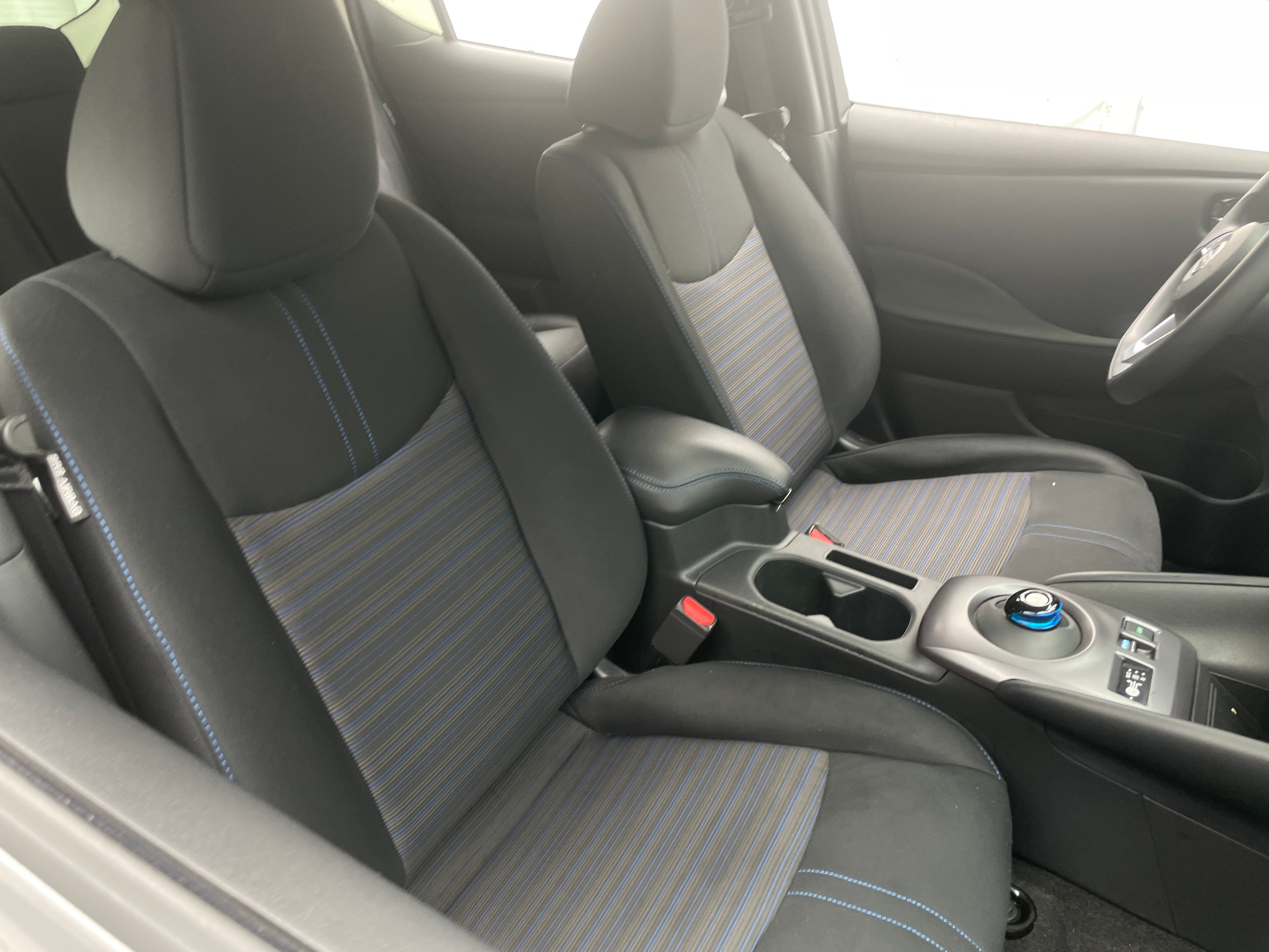 2024 Nissan Leaf S 2