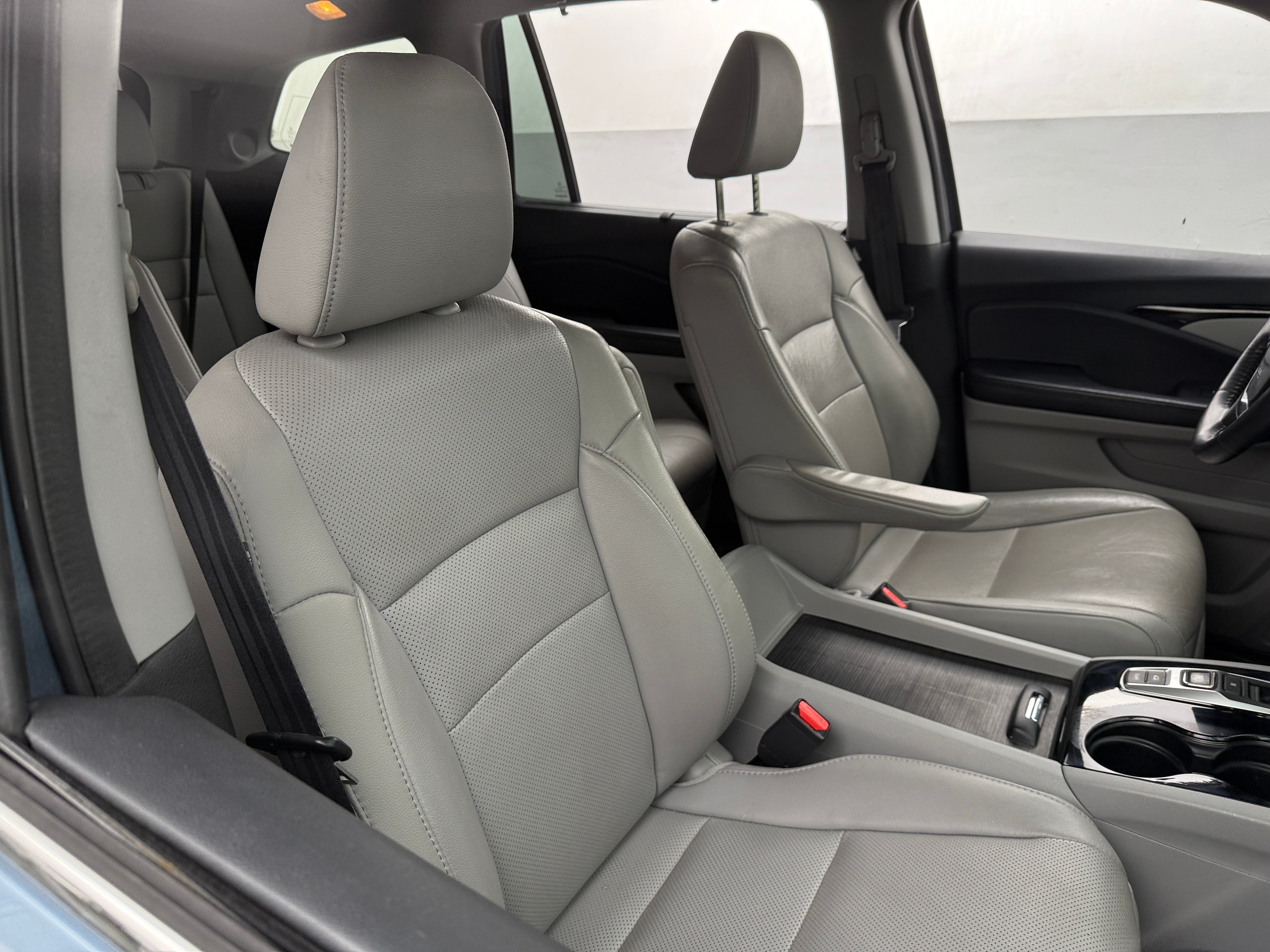 2017 Honda Pilot Elite 2