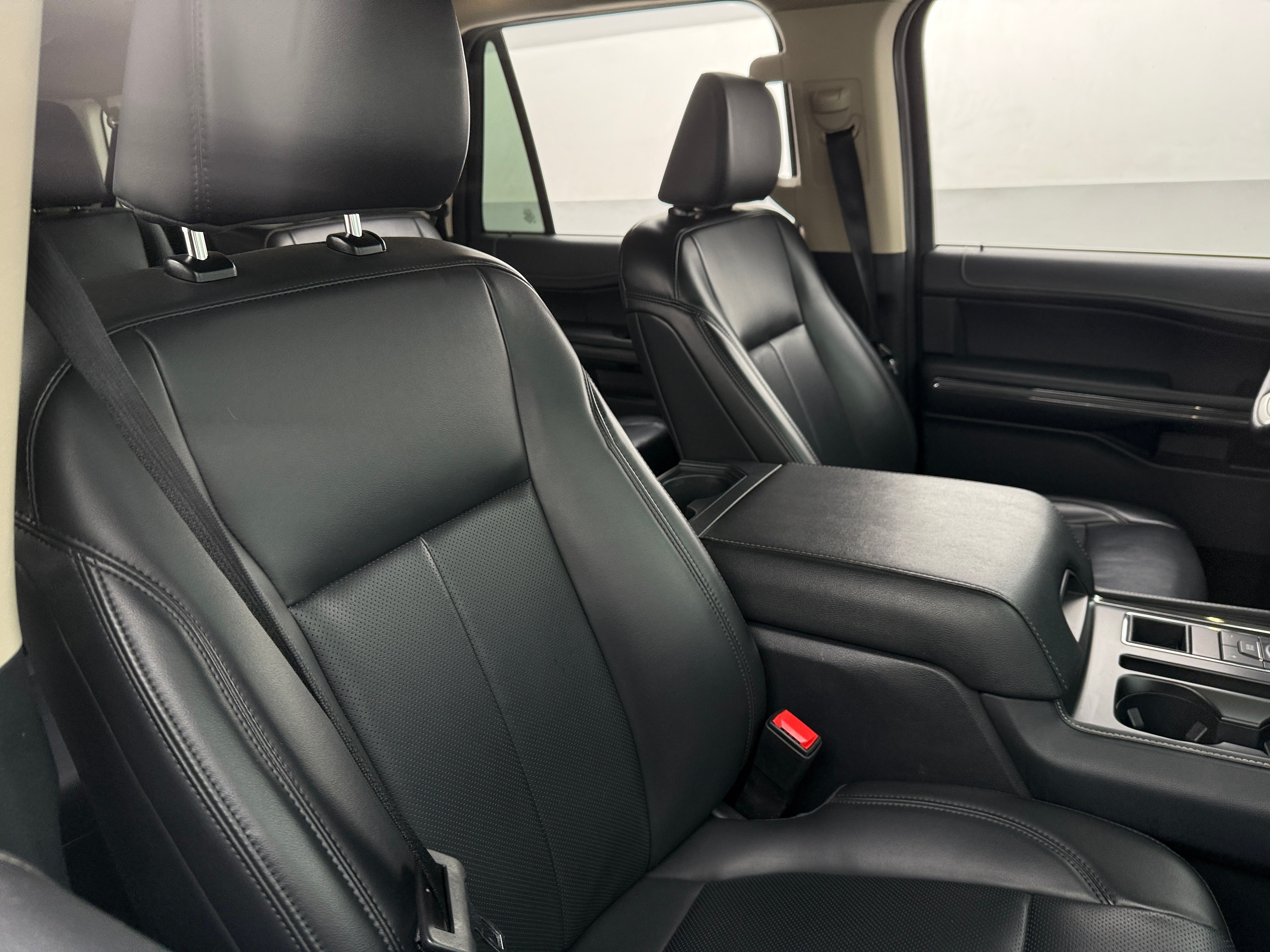 2023 Ford Expedition MAX XLT 2