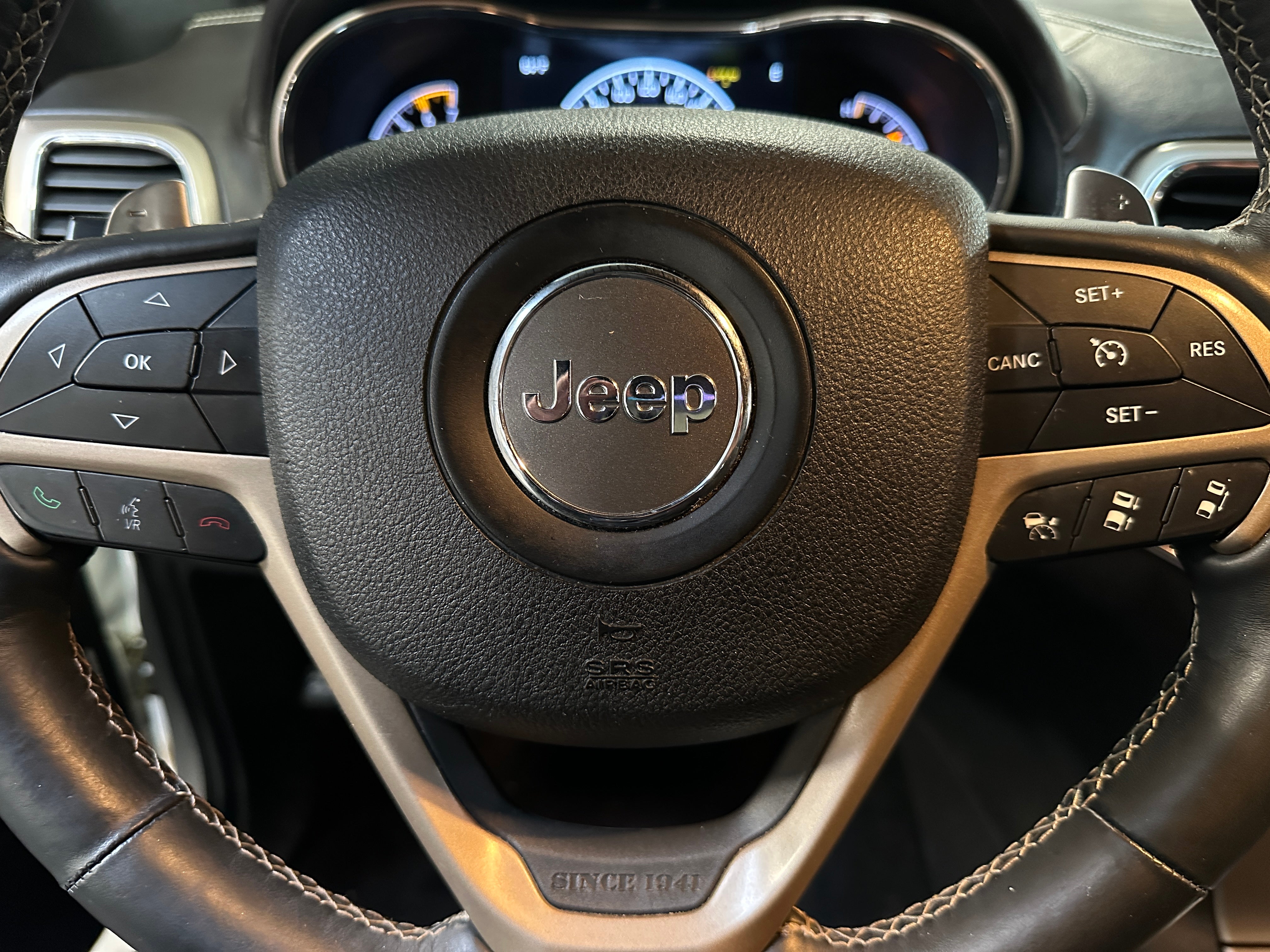 2014 Jeep Grand Cherokee Overland 4