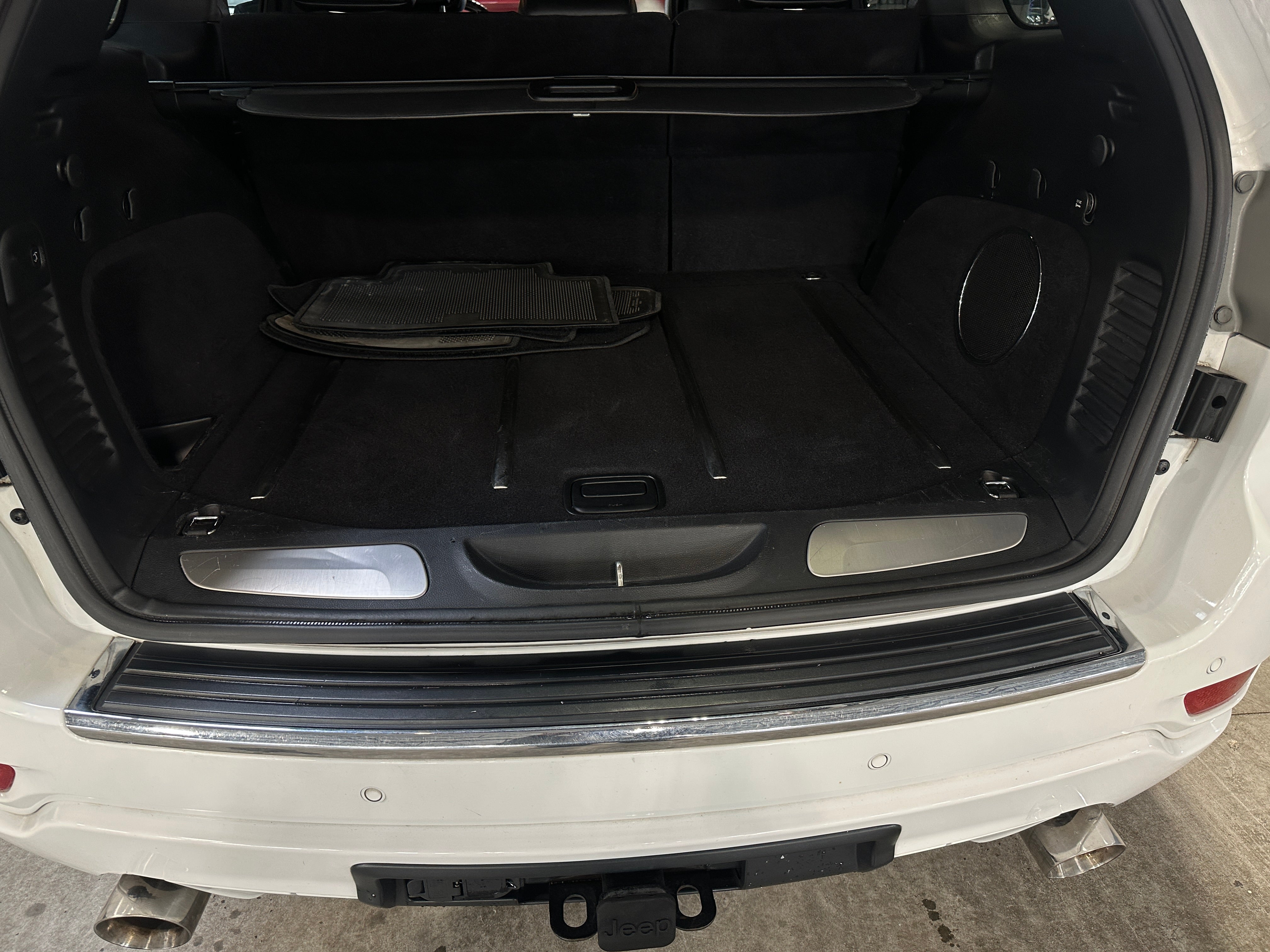 2014 Jeep Grand Cherokee Overland 6