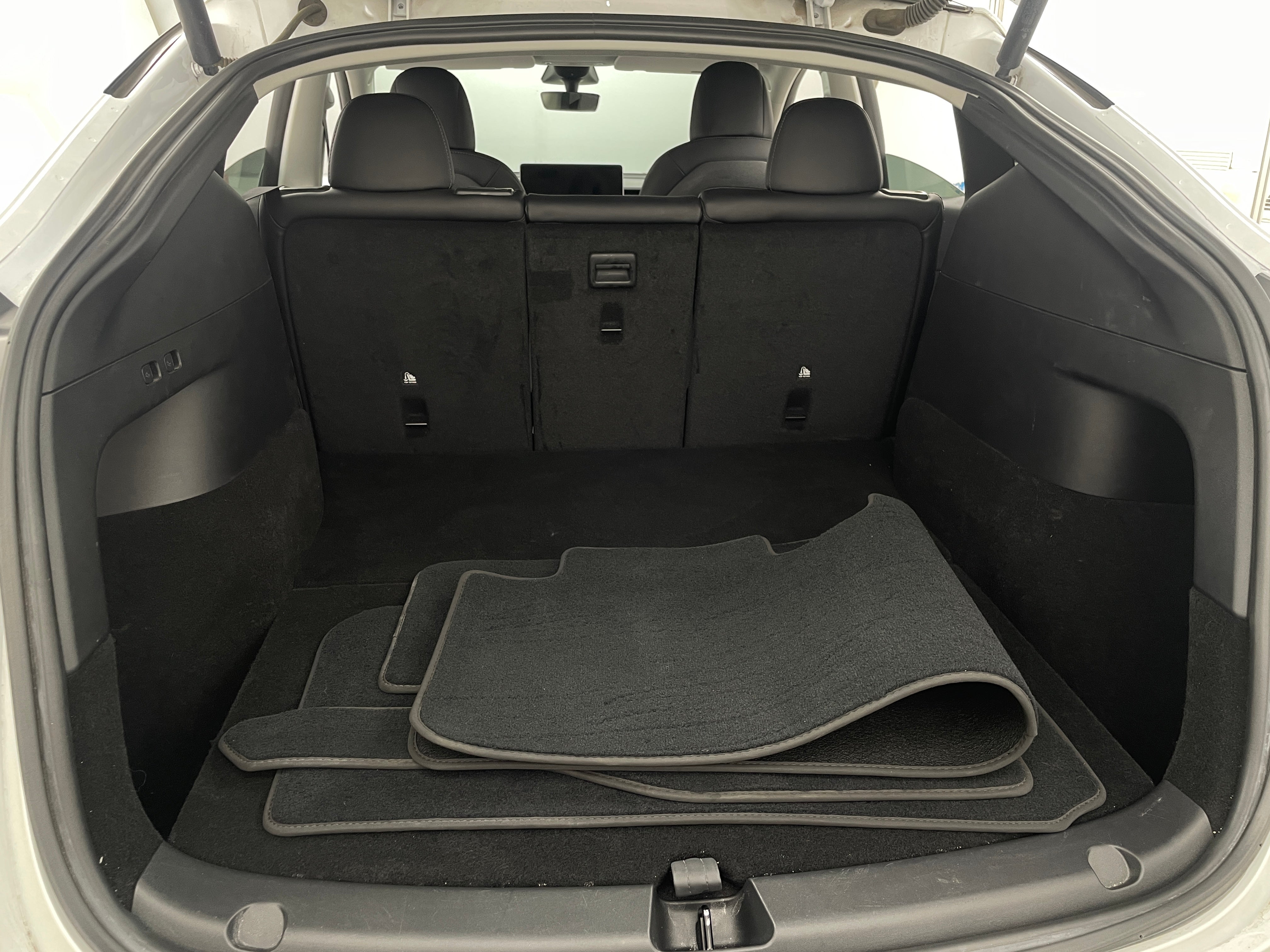 2022 Tesla Model Y Long Range 6