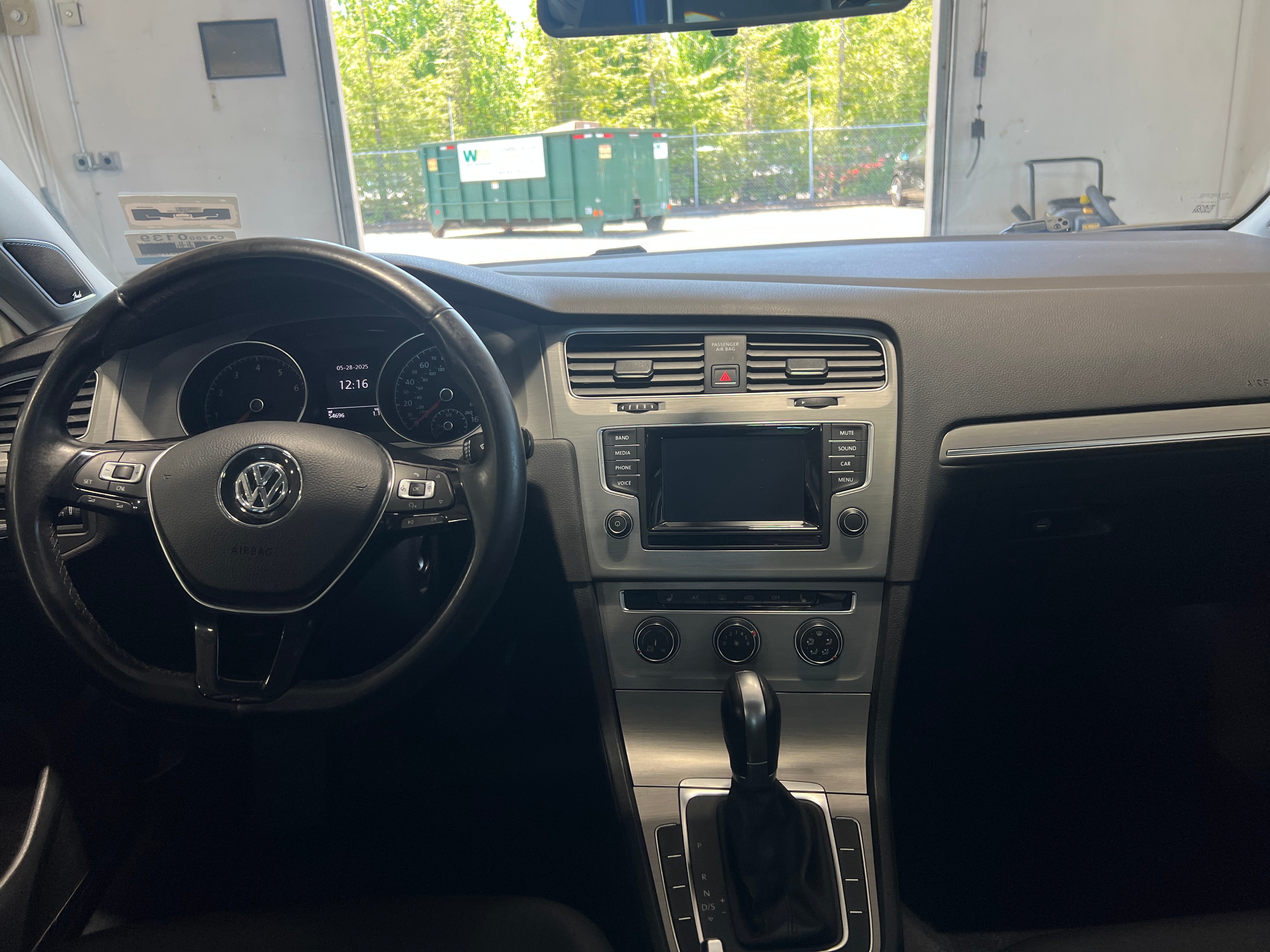 2015 Volkswagen Golf SE 2