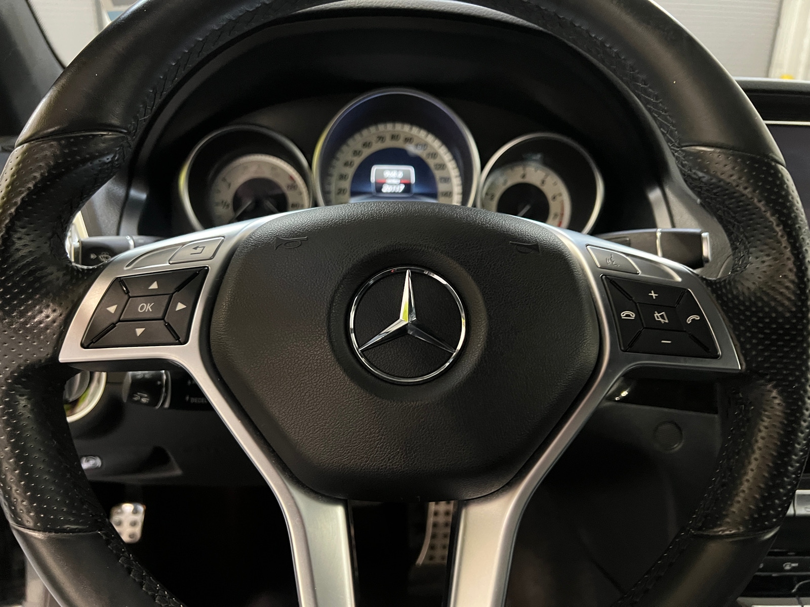 Thumbnail: 2015 Mercedes-Benz E-Class - 4
