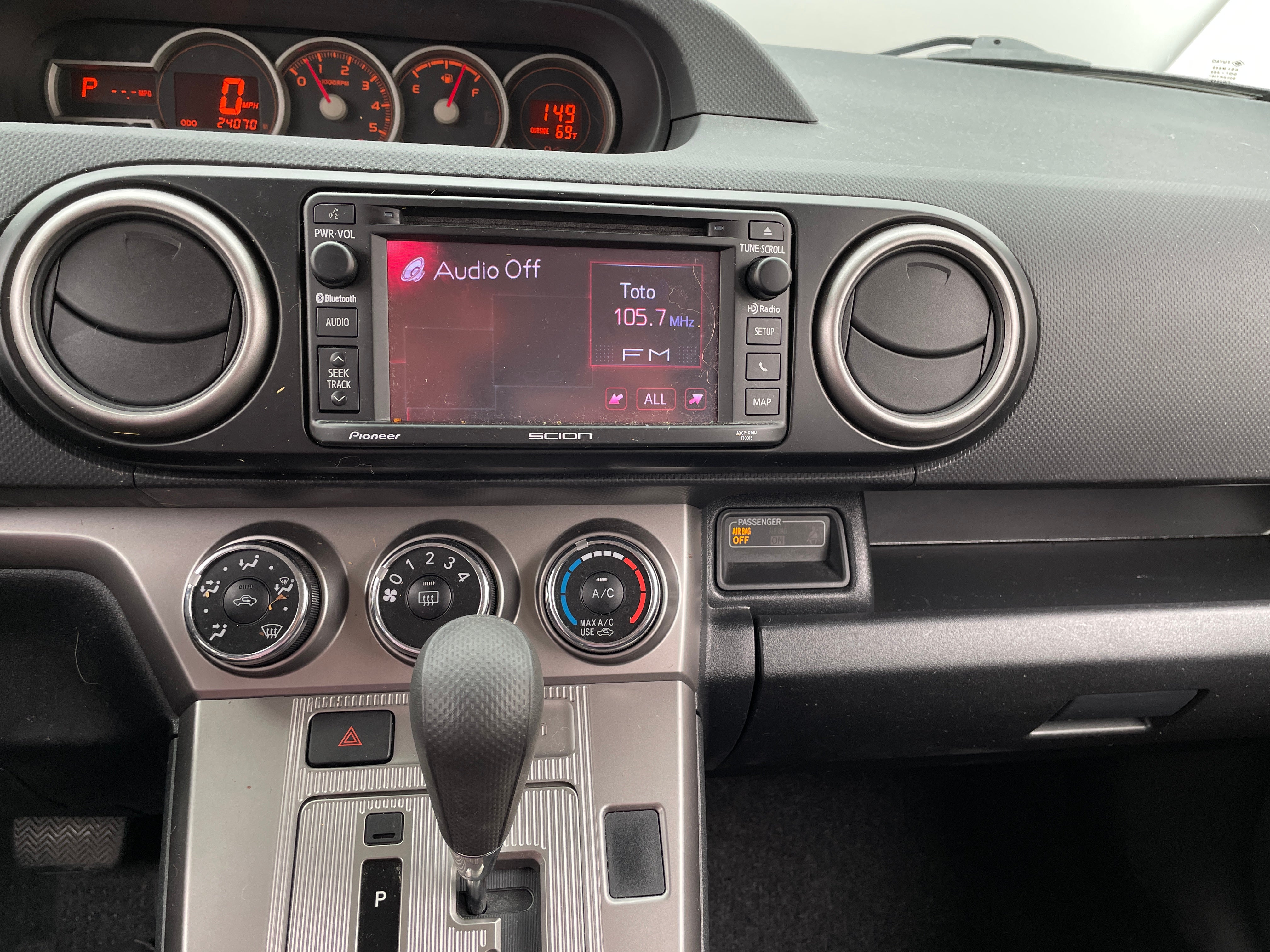 2015 Scion xB Base 4