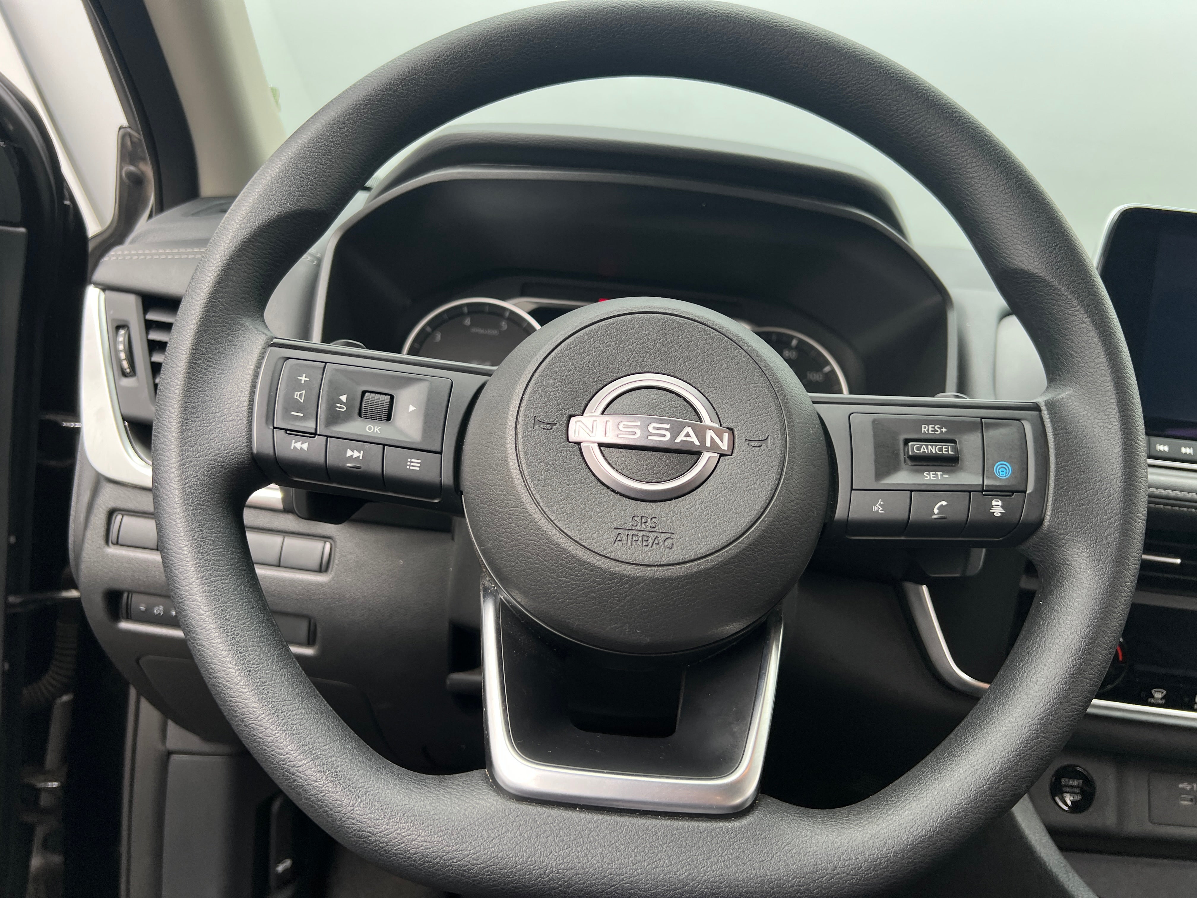 2024 Nissan Rogue SV 5