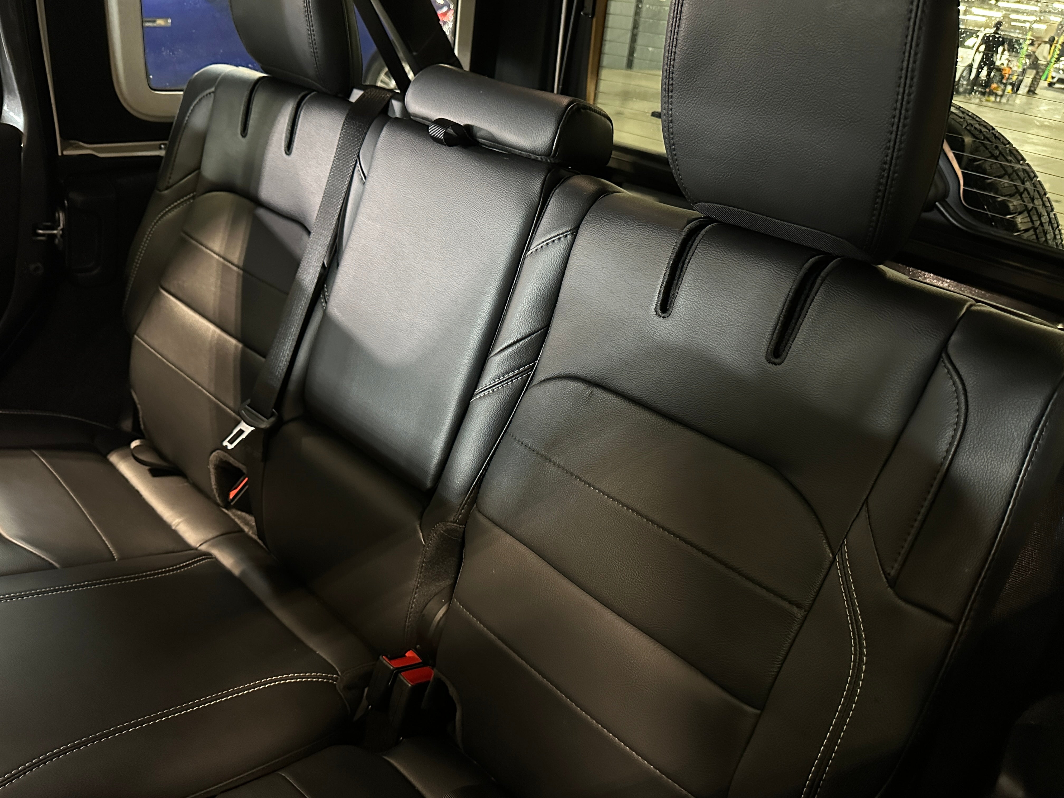 2022 Jeep Wrangler Unlimited Sahara 4xe 5