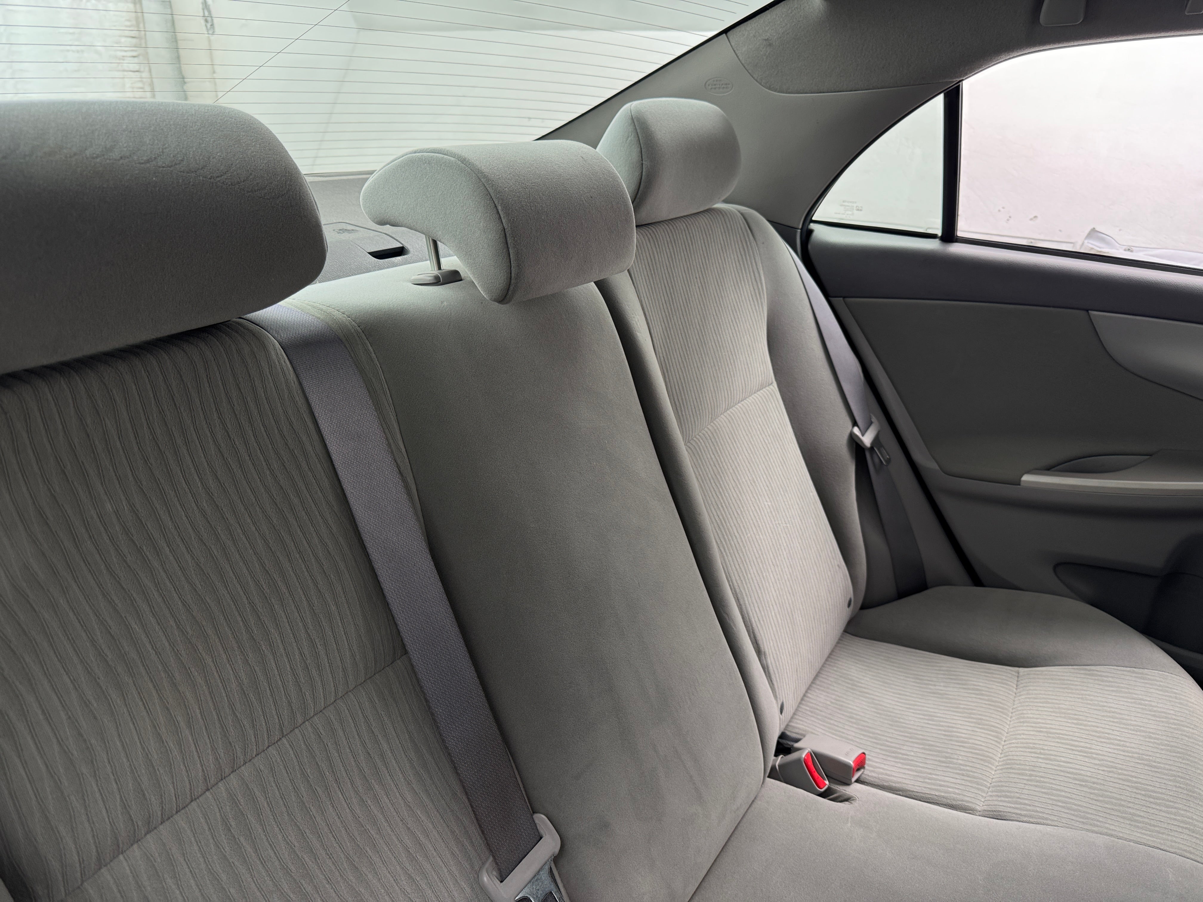 2010 Toyota Corolla LE 6