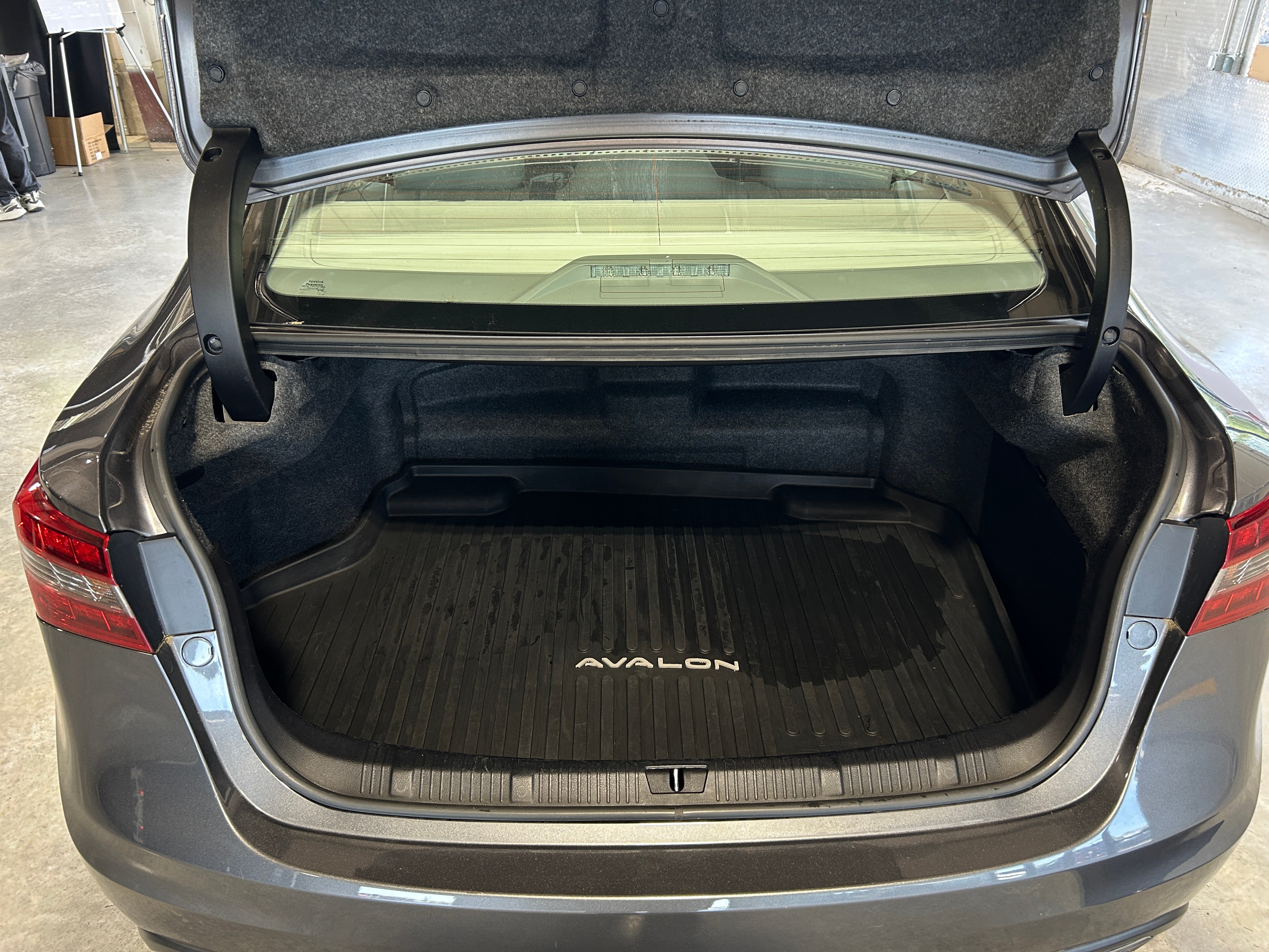 2016 Toyota Avalon XLE 6