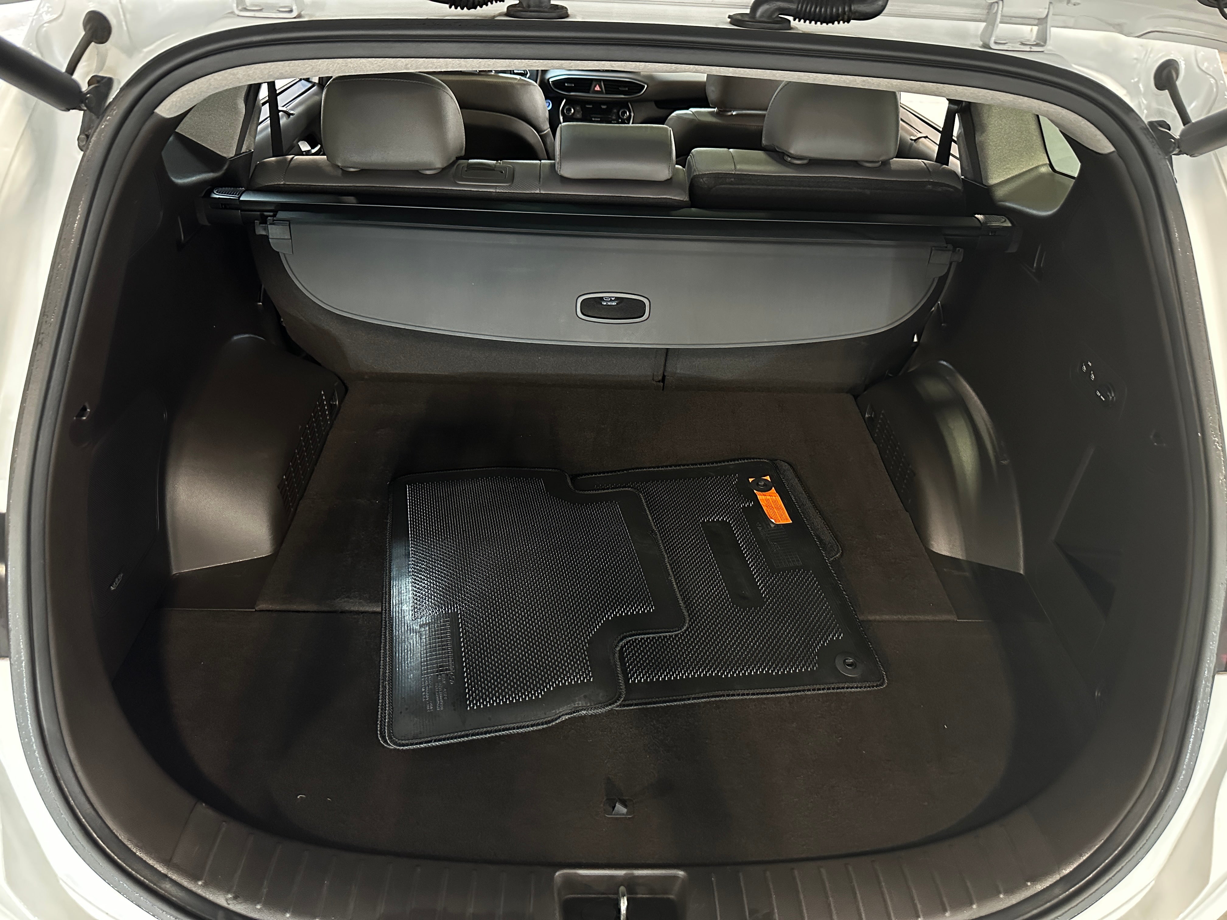 2020 Hyundai Santa Fe Limited 6