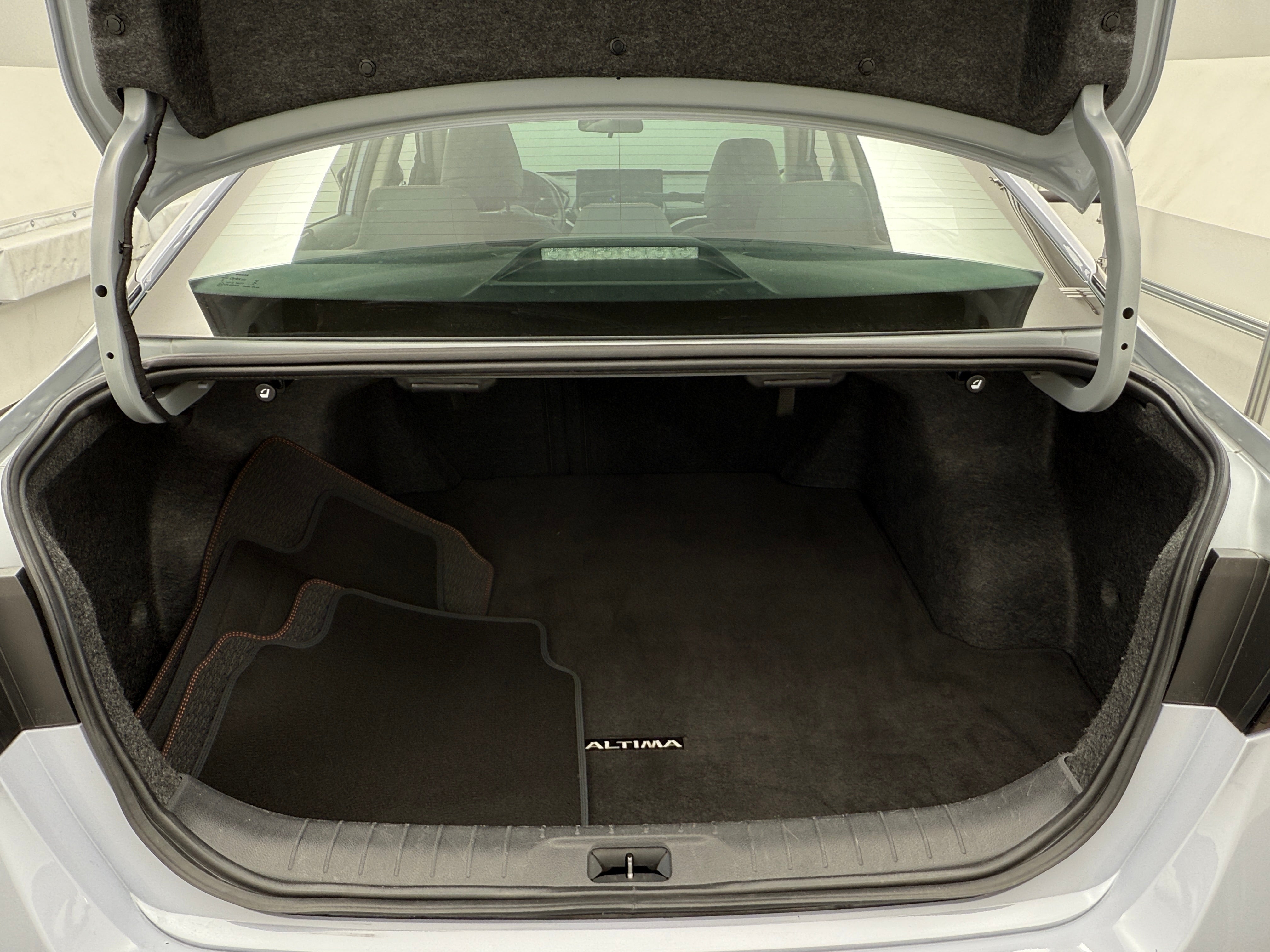 2024 Nissan Altima SR 6