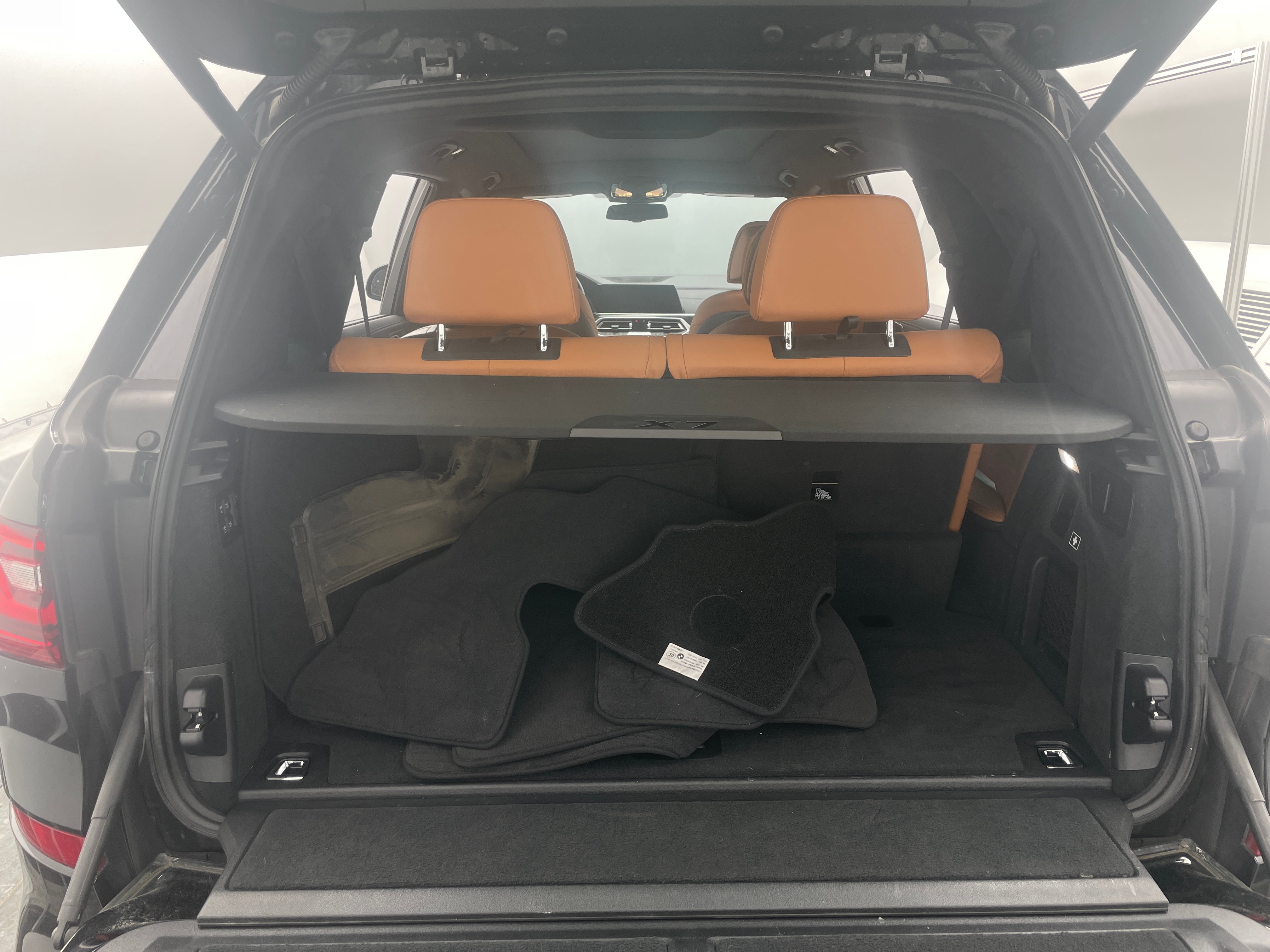 2021 BMW X7 M50i 6
