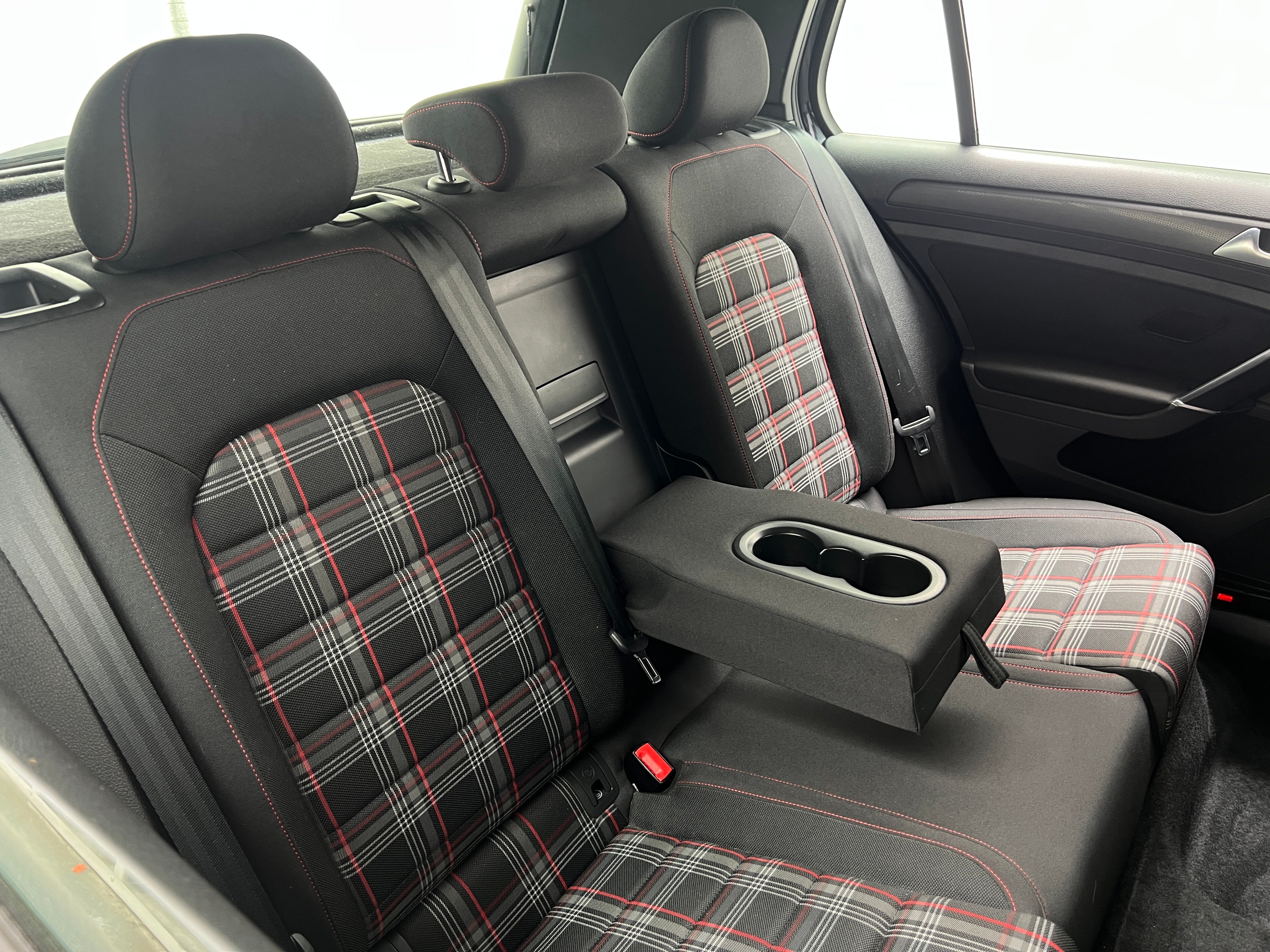 2019 Volkswagen Golf GTI S 6
