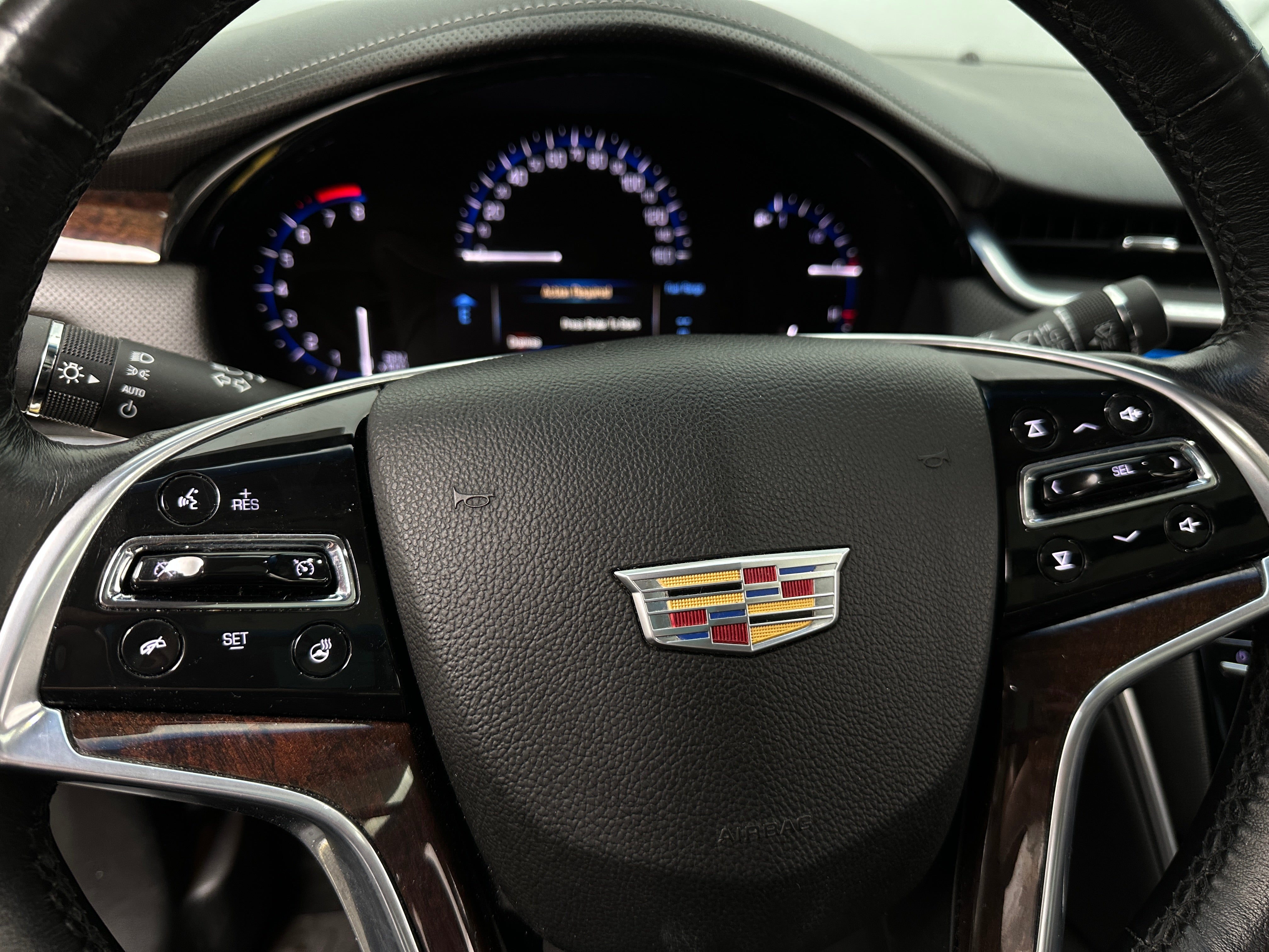 2016 Cadillac XTS Luxury 4