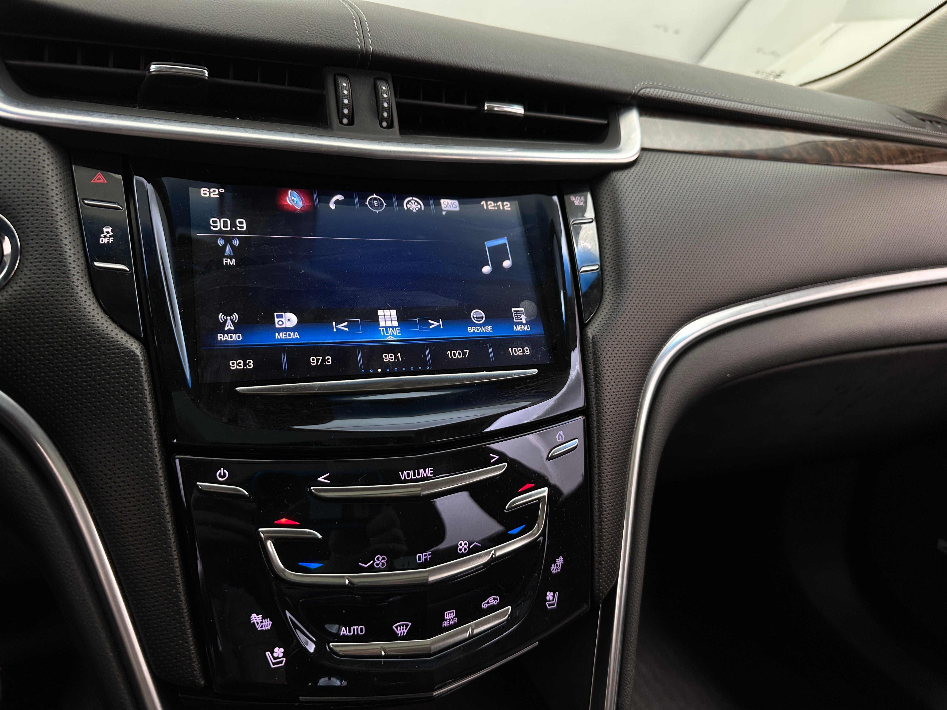 2016 Cadillac XTS Luxury 3
