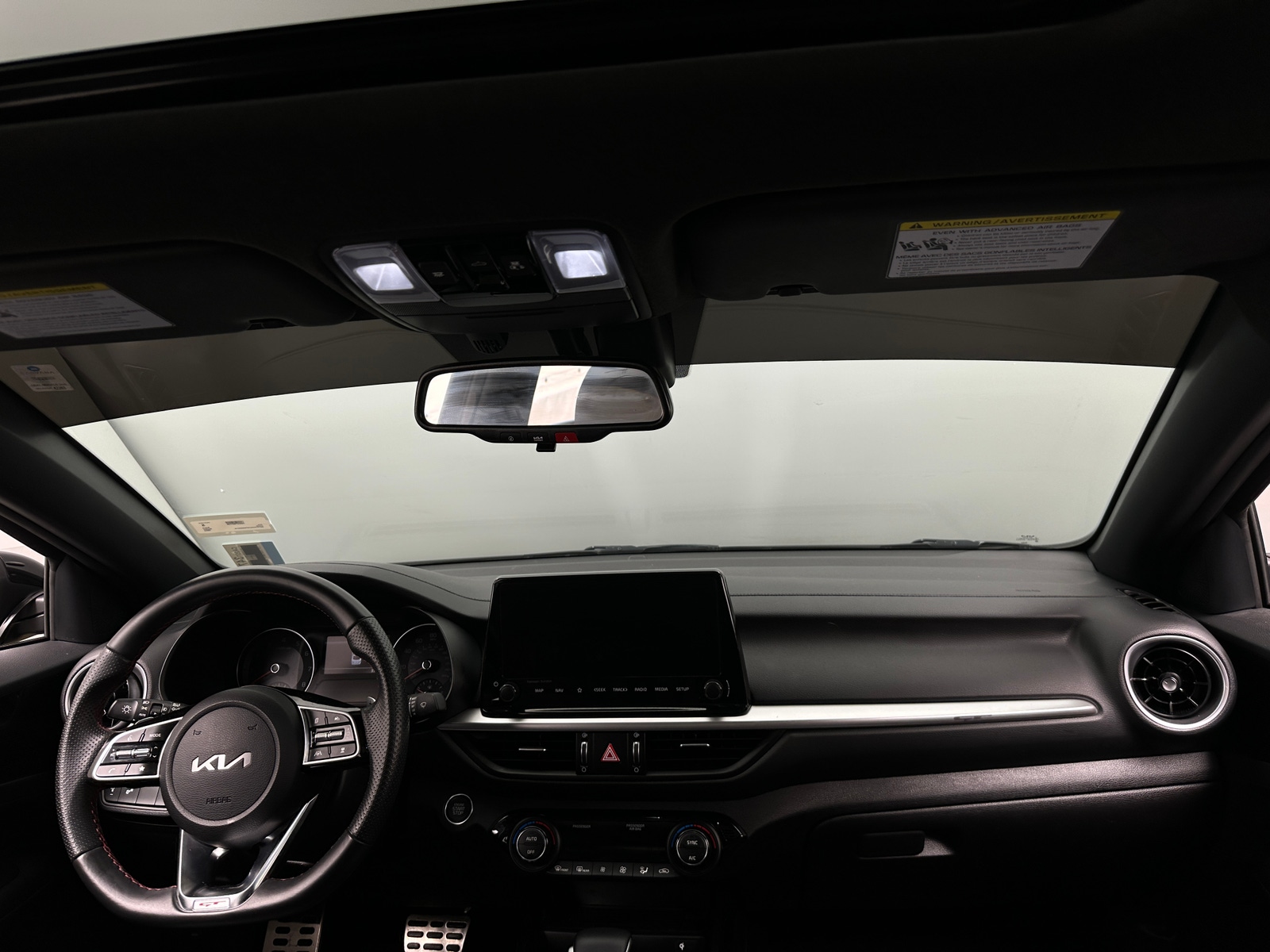 Thumbnail: 2023 Kia Forte - 3