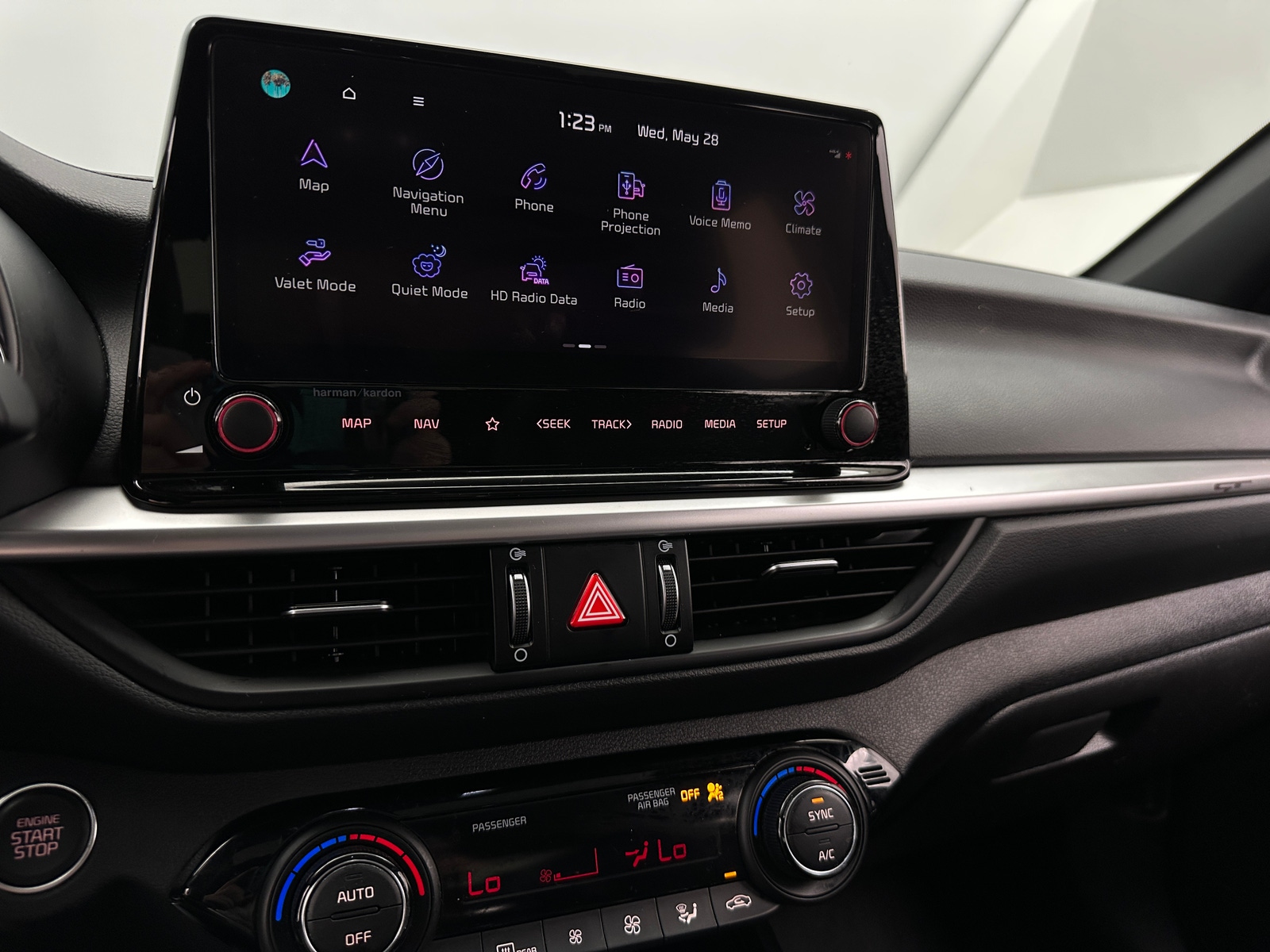 Thumbnail: 2023 Kia Forte - 4