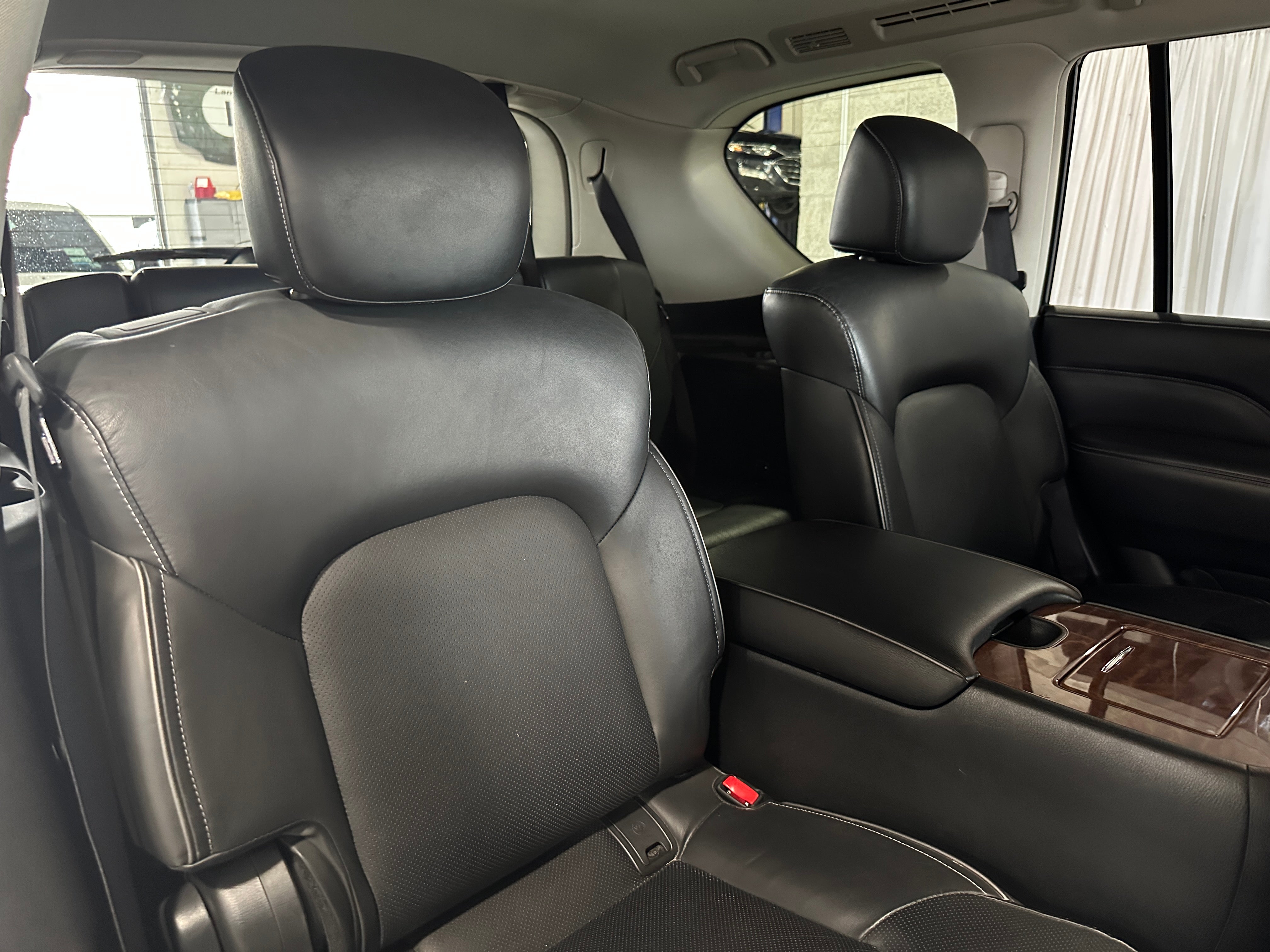 2019 INFINITI QX80 Luxe 5