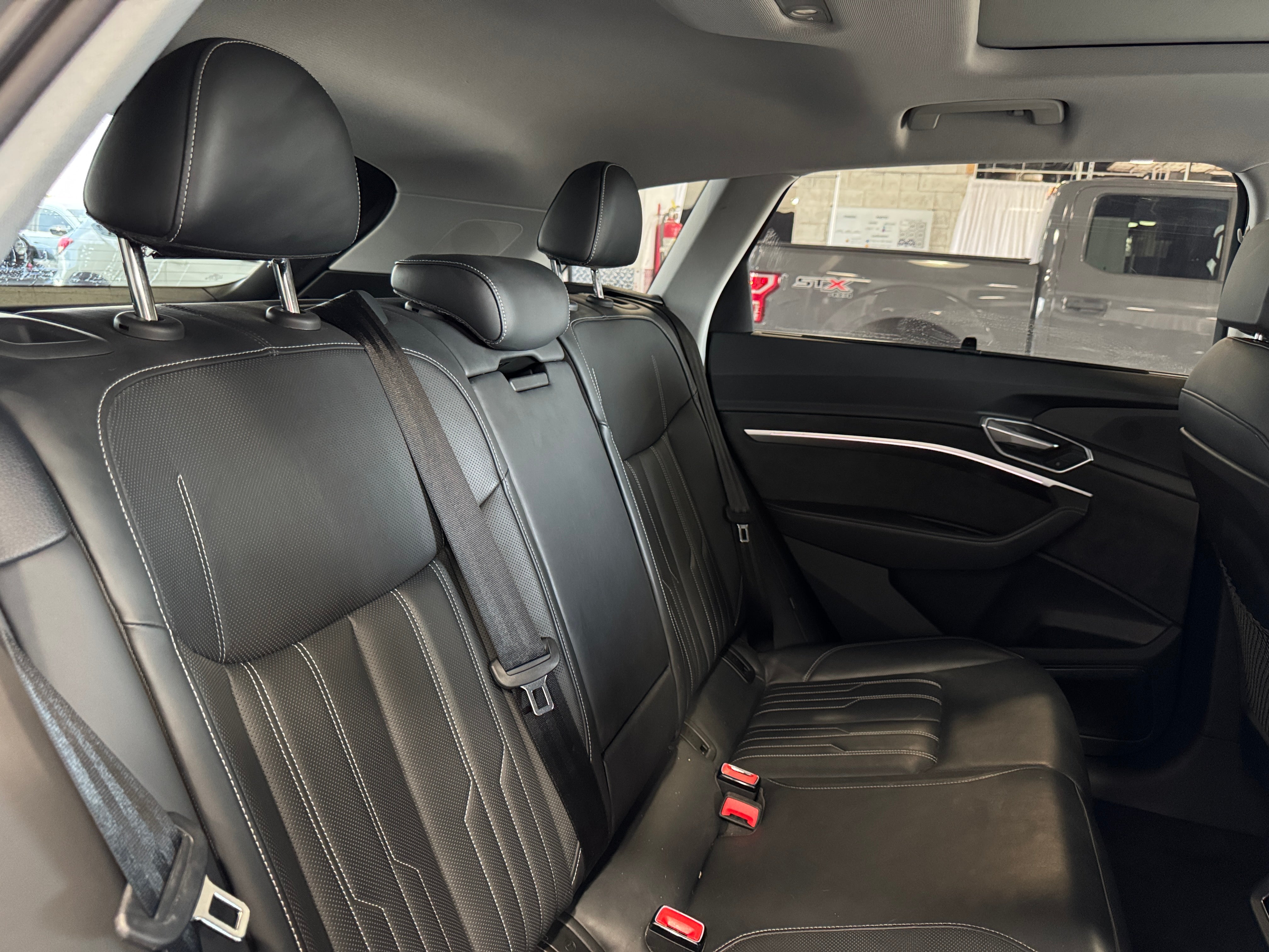 2019 Audi e-tron Prestige 5
