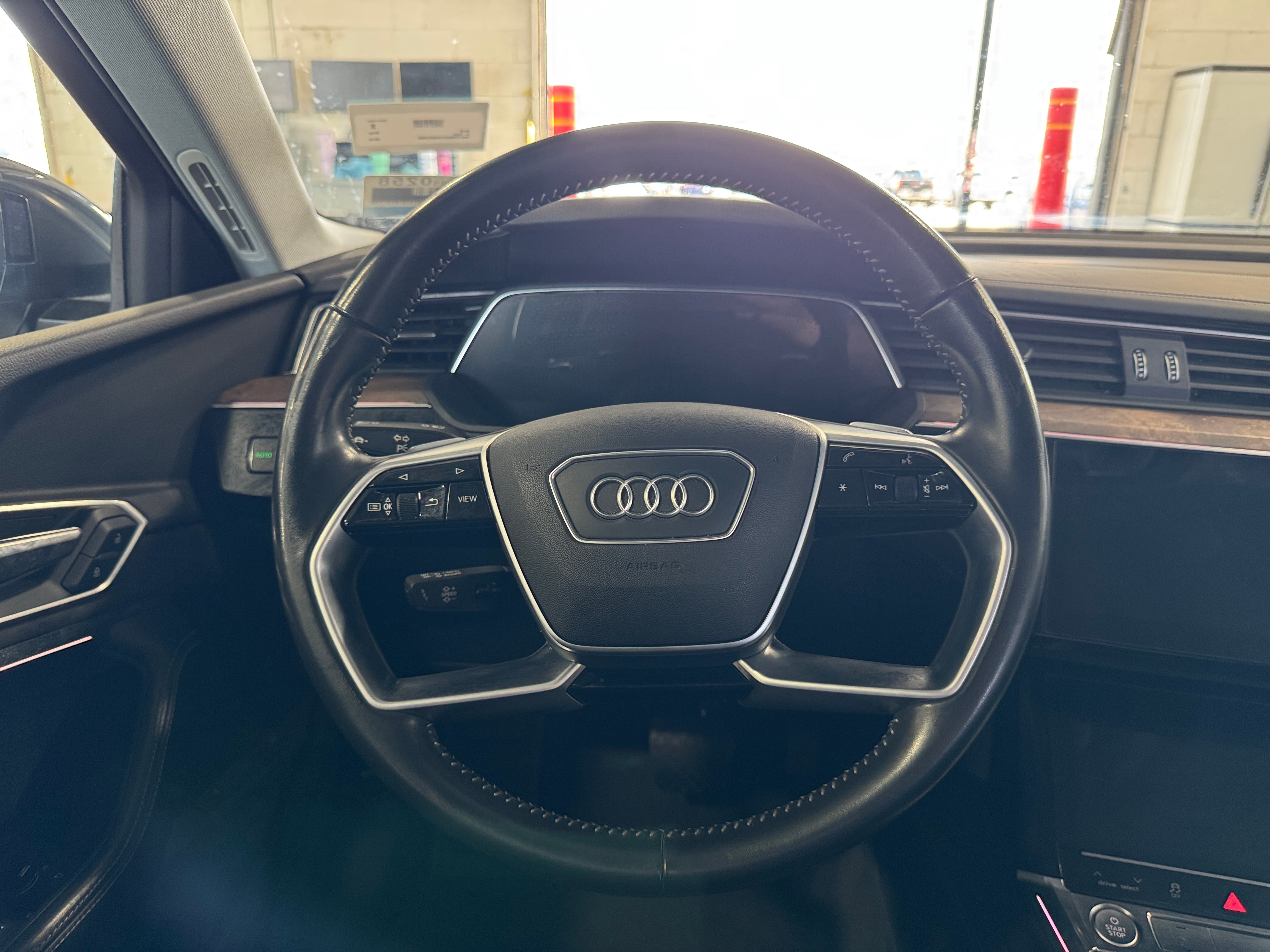 2019 Audi e-tron Prestige 4