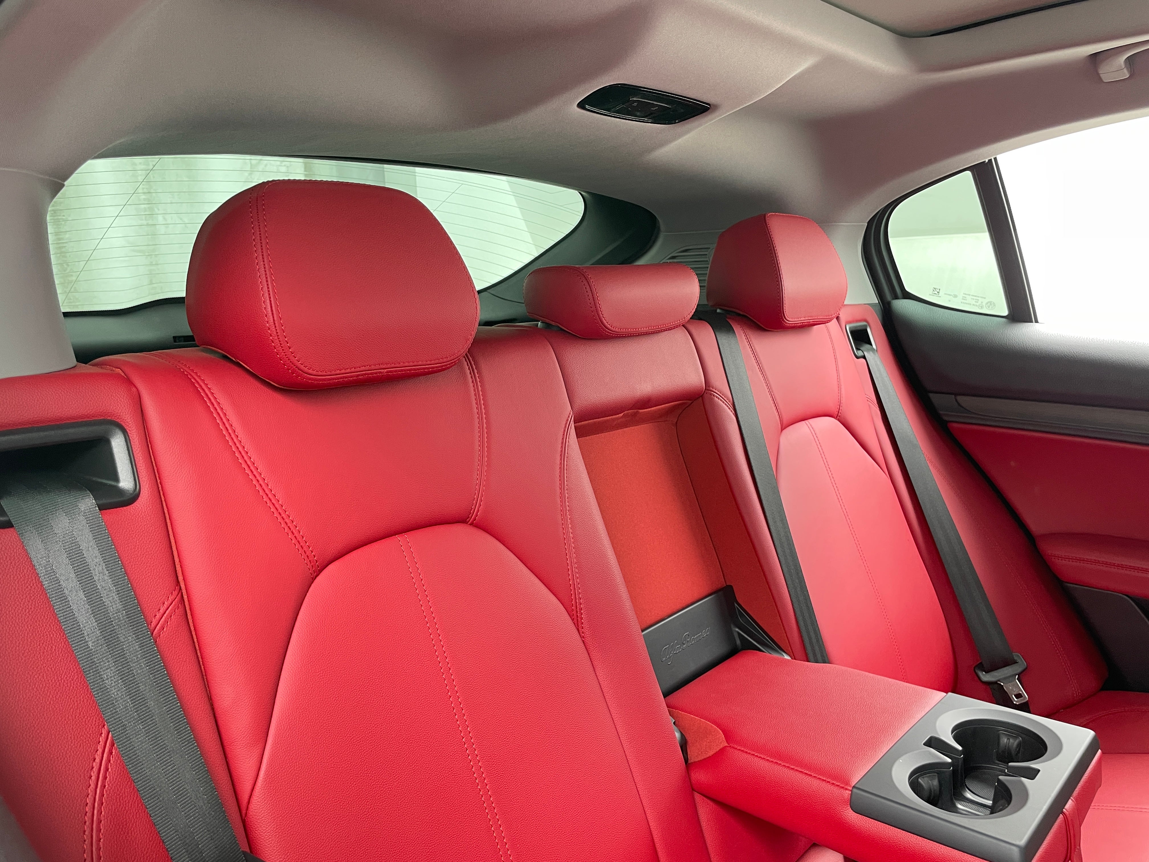 2021 Alfa Romeo Stelvio Ti 5