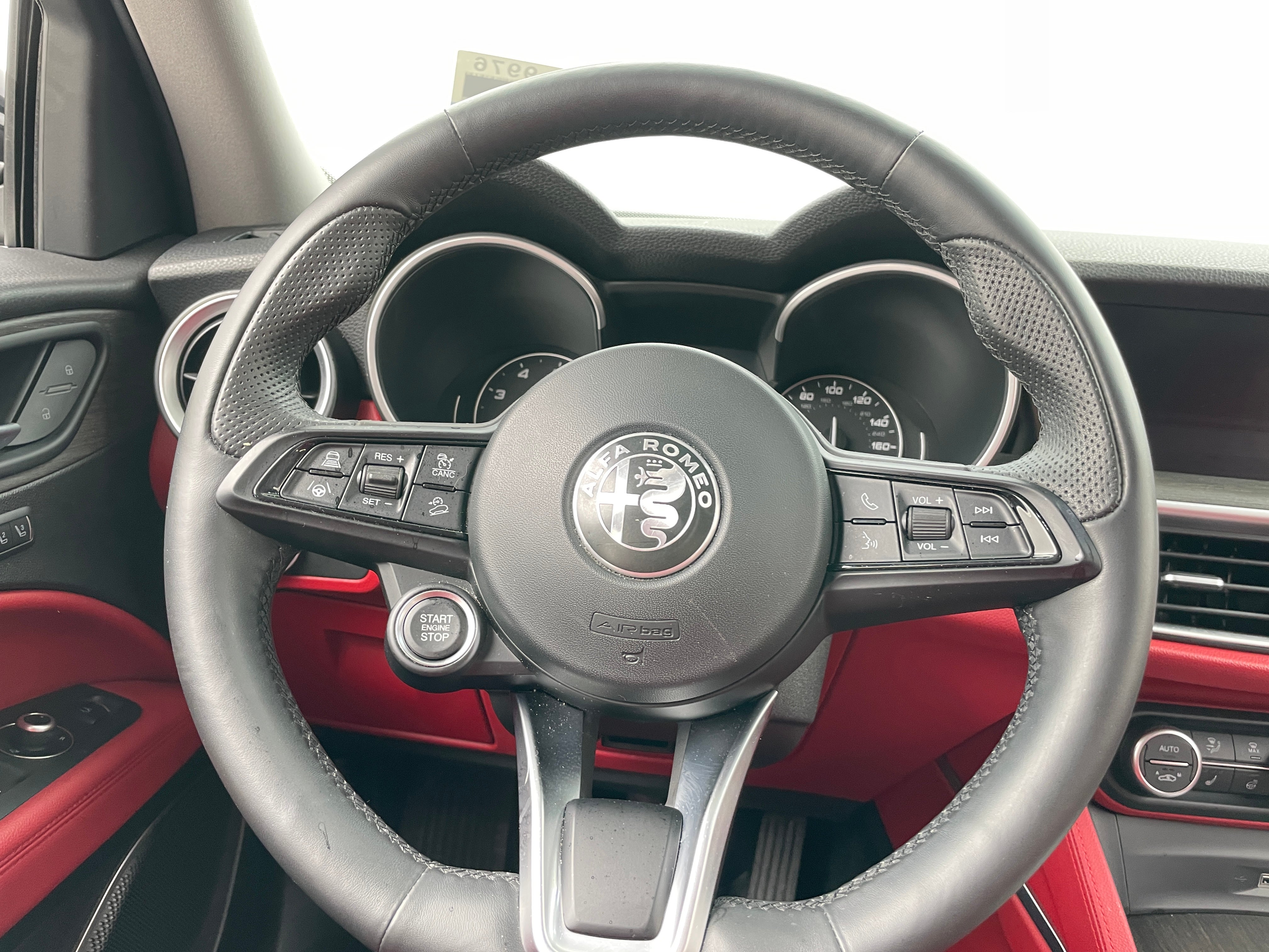 2021 Alfa Romeo Stelvio Ti 4