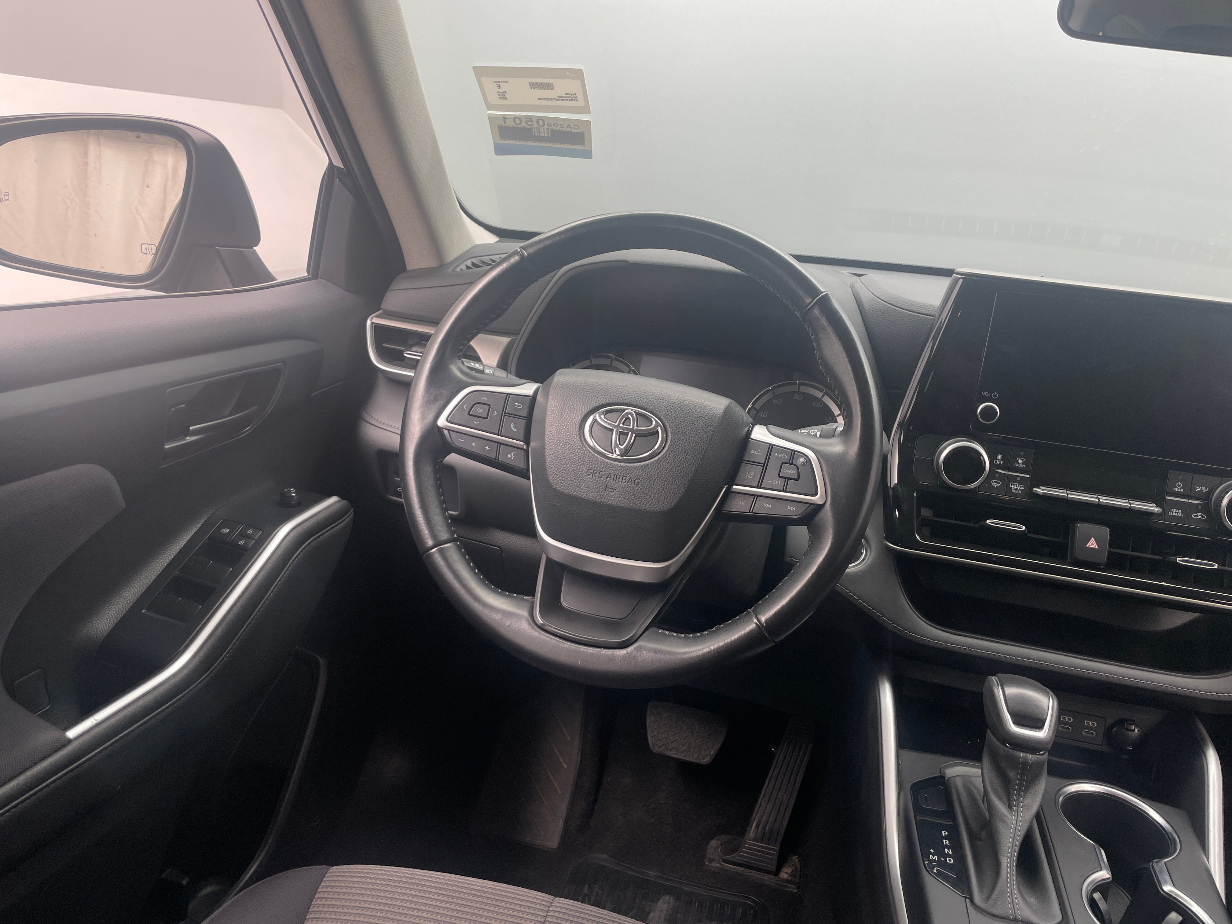 2023 Toyota Highlander LE 5