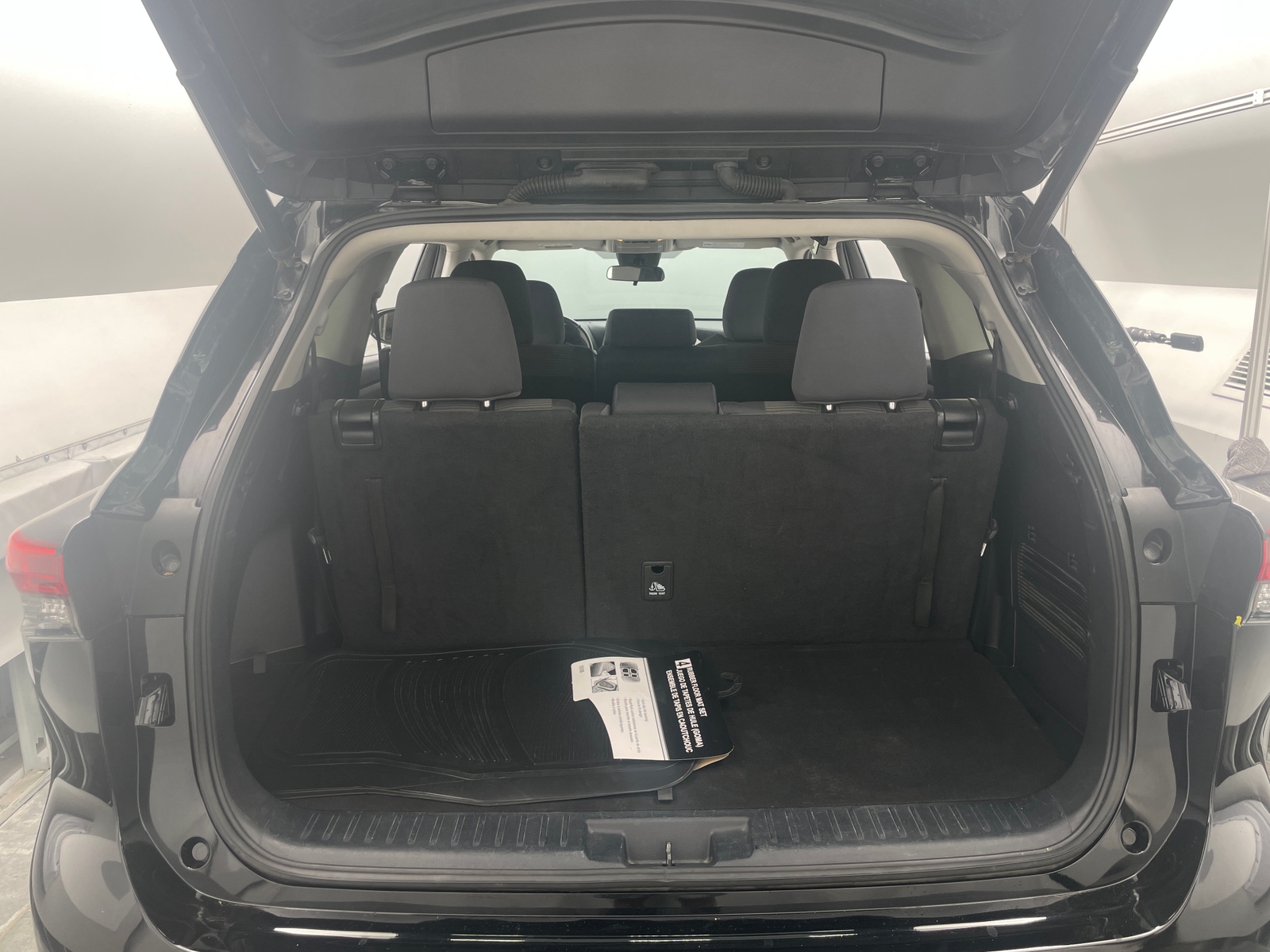 Thumbnail: 2023 Toyota Highlander - 7