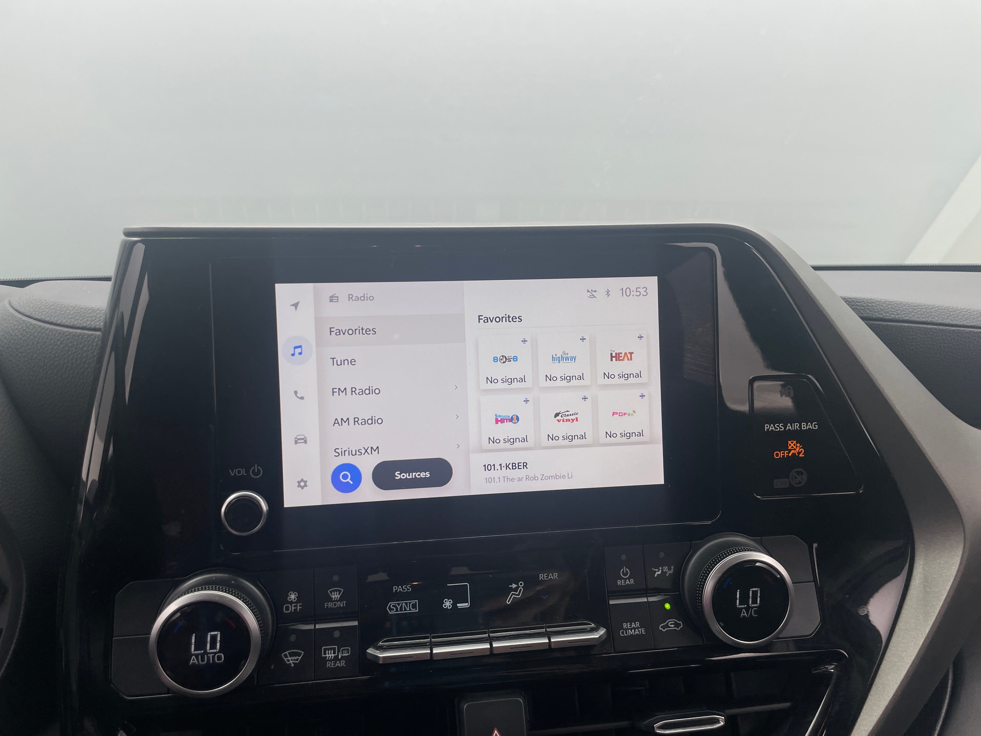 2023 Toyota Highlander LE 4
