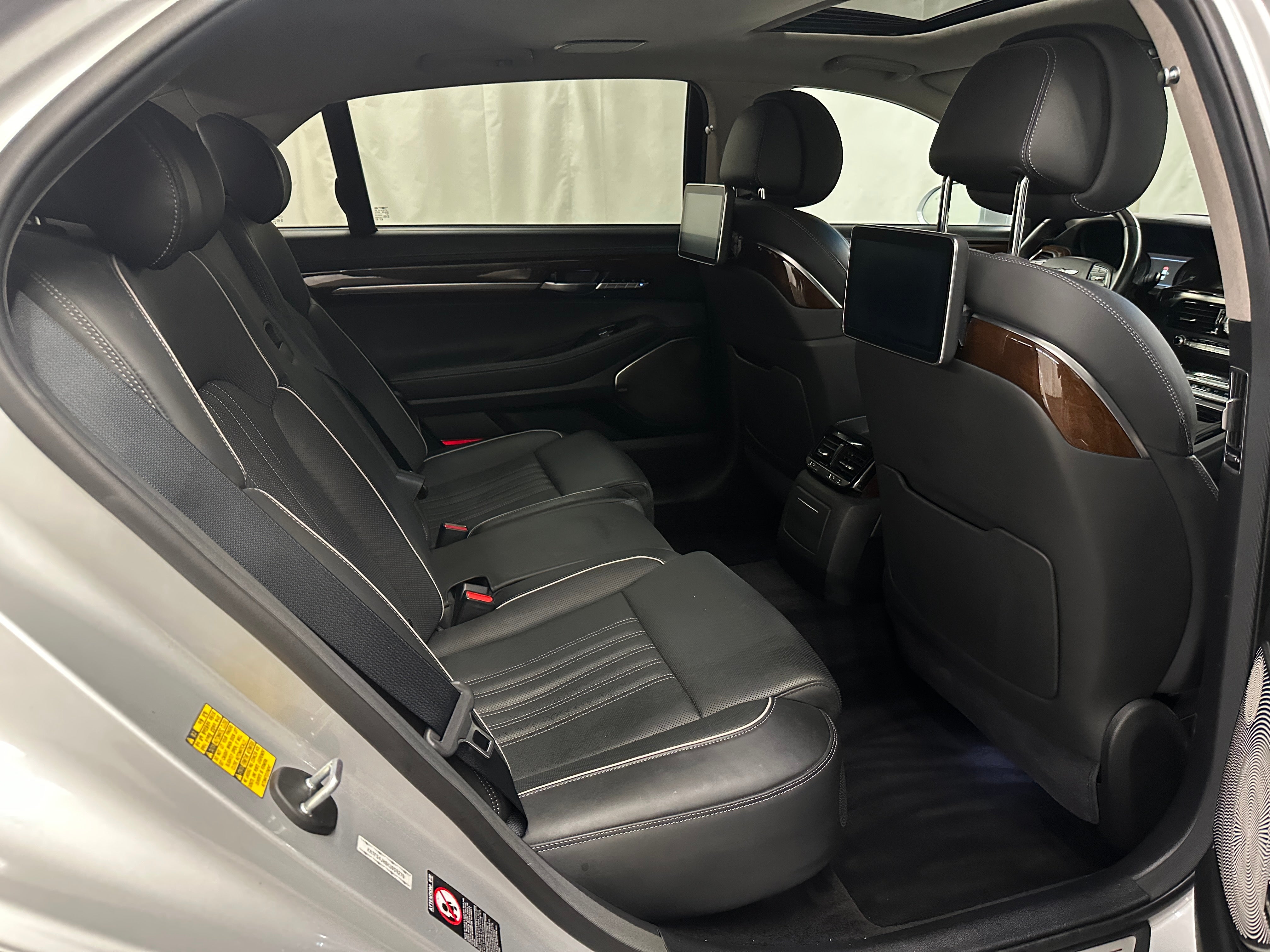 2019 Genesis G90 Ultimate 6