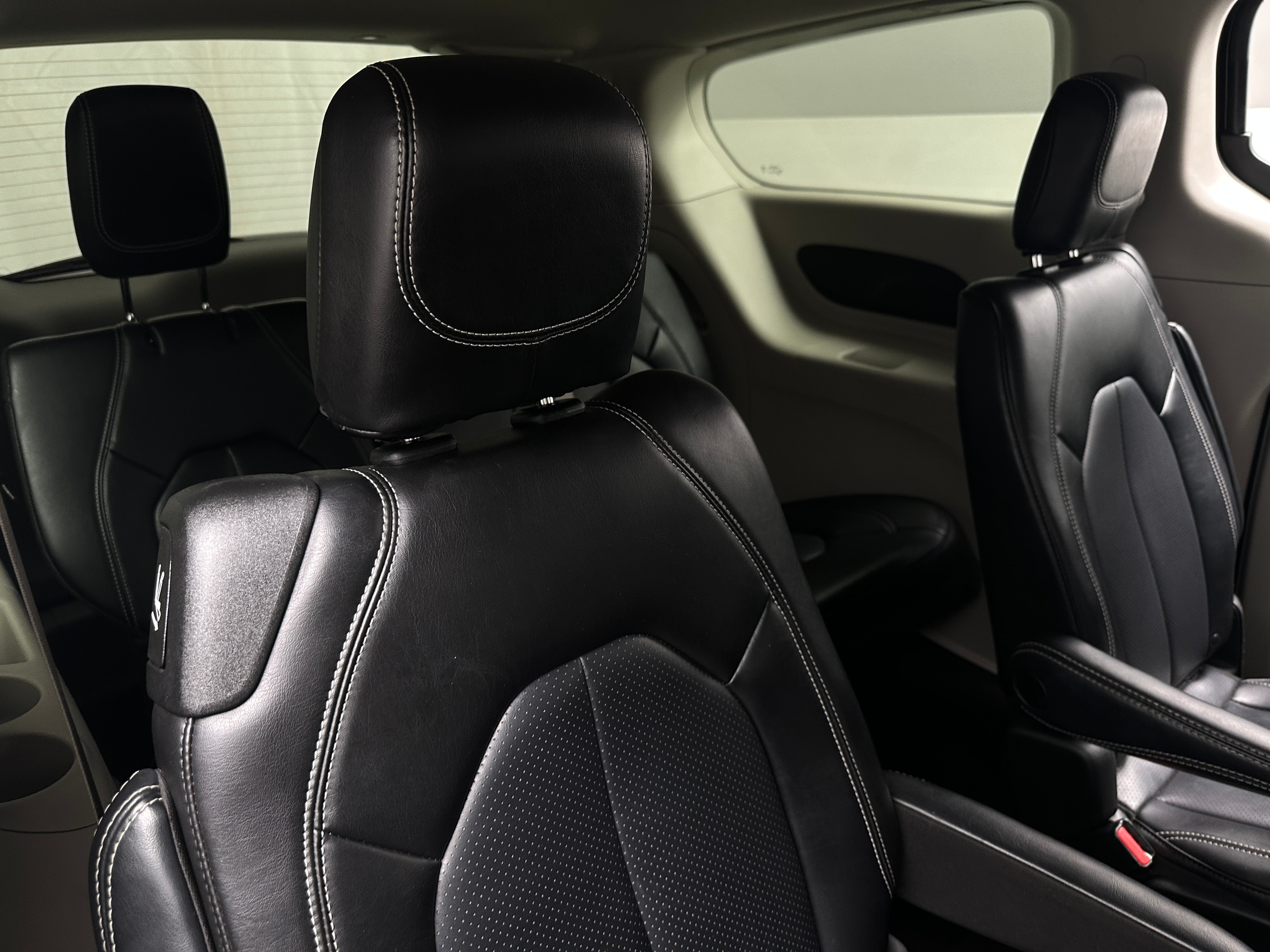 2023 Chrysler Pacifica Touring L 5