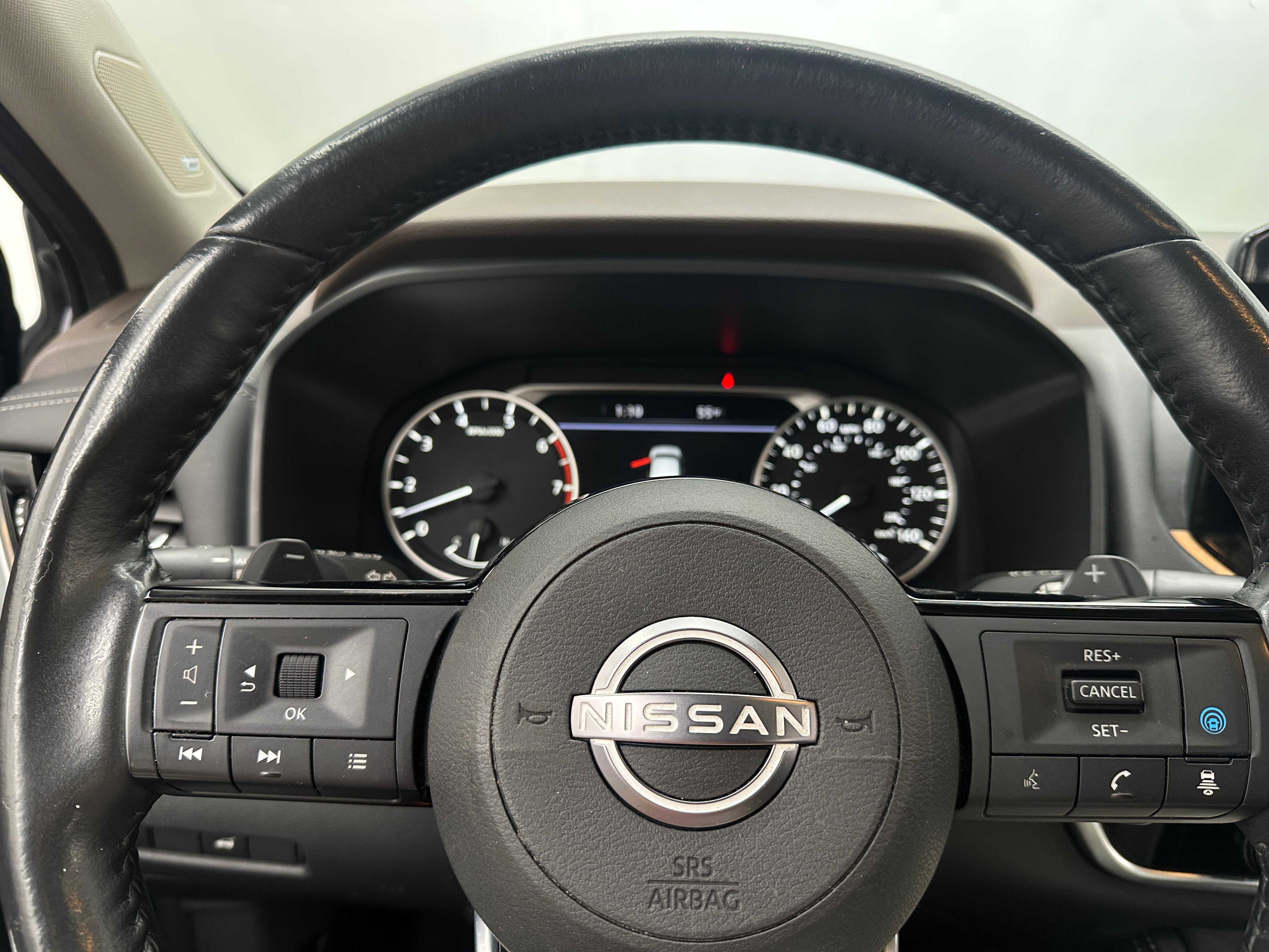 2023 Nissan Rogue SL 4